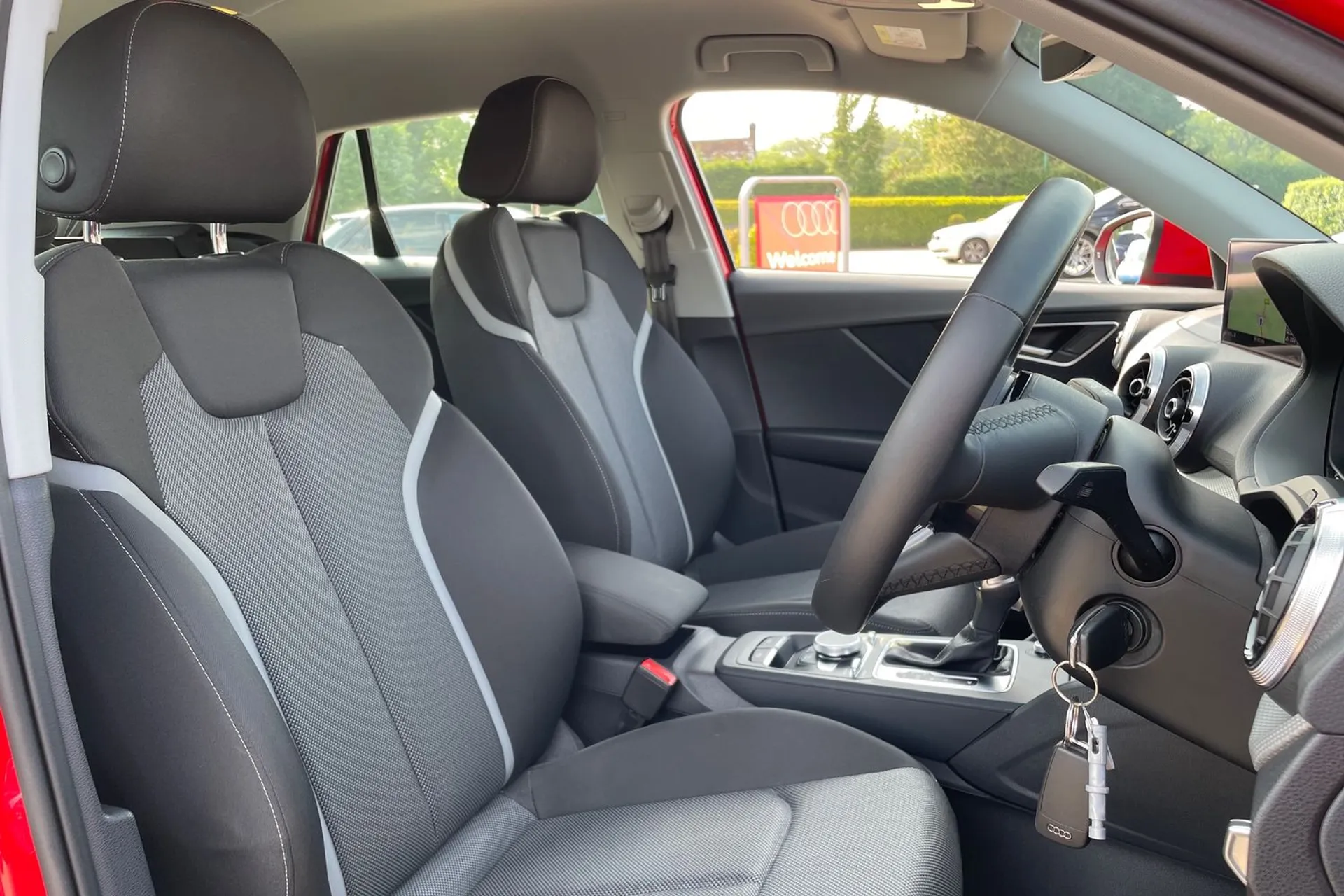 Audi Q2 thumbnail image number 26