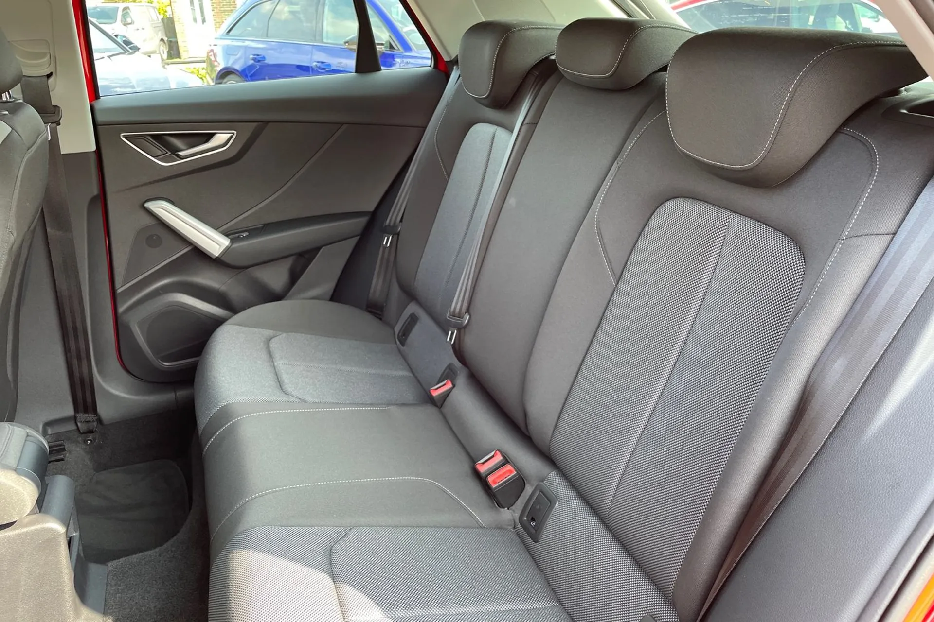 Audi Q2 thumbnail image number 38