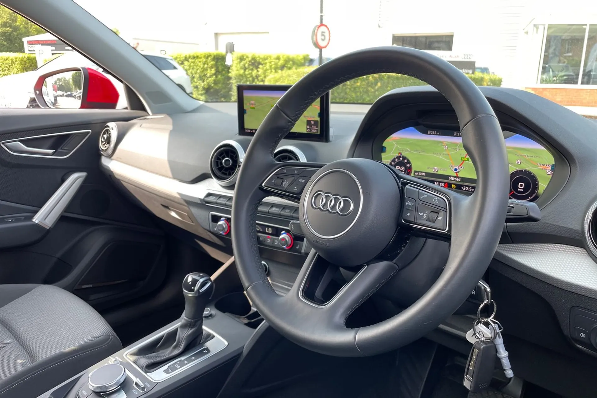 Audi Q2 thumbnail image number 27