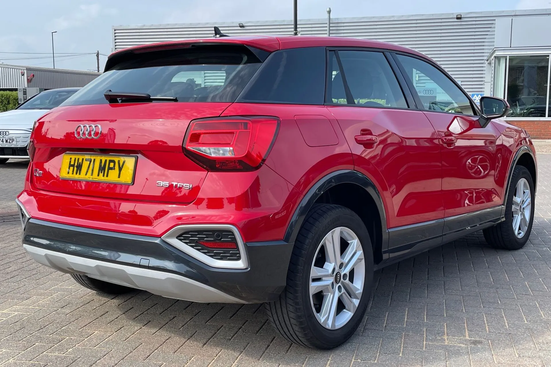 Audi Q2 thumbnail image number 4