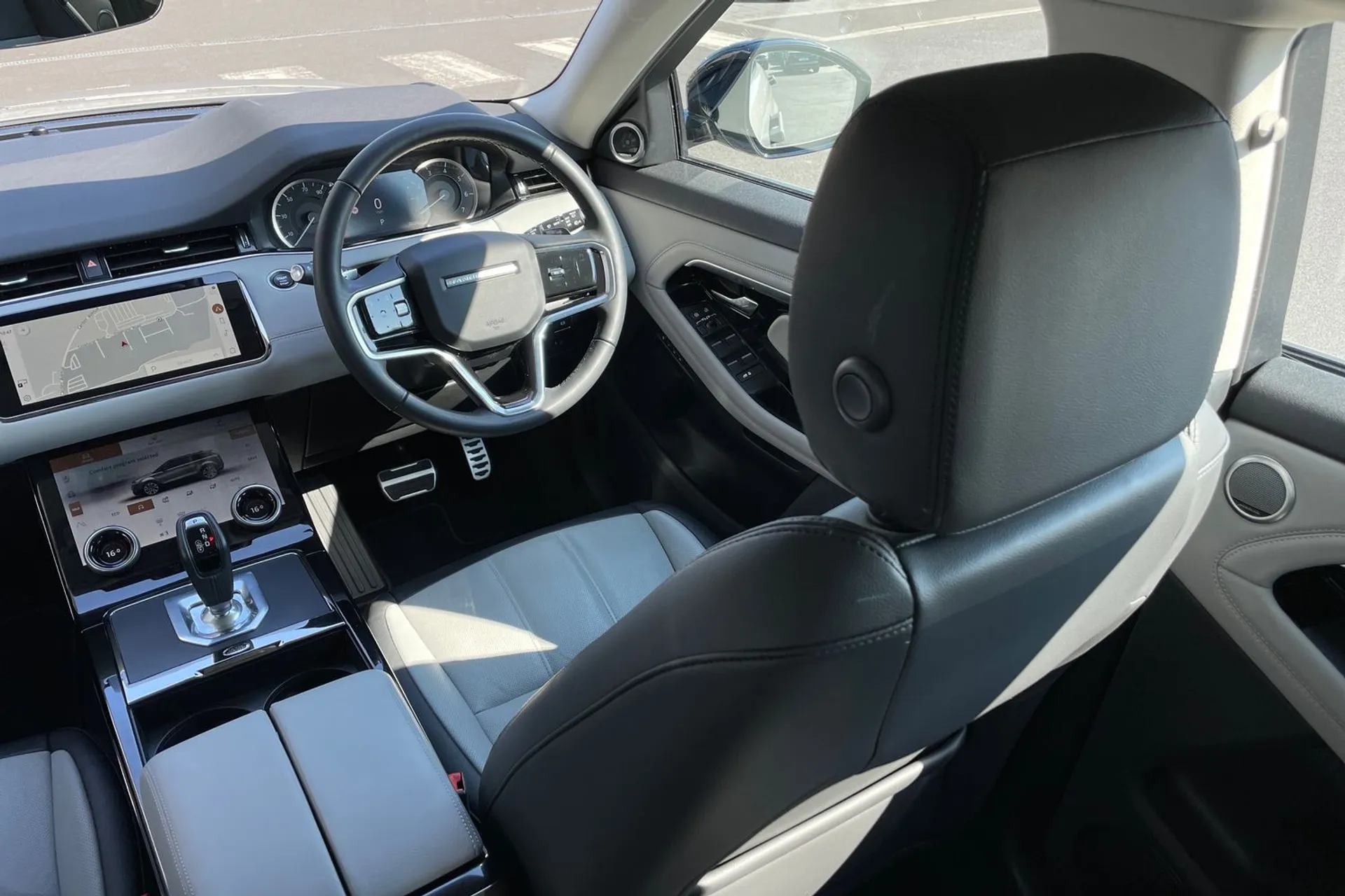 LAND ROVER RANGE ROVER EVOQUE thumbnail image number 42