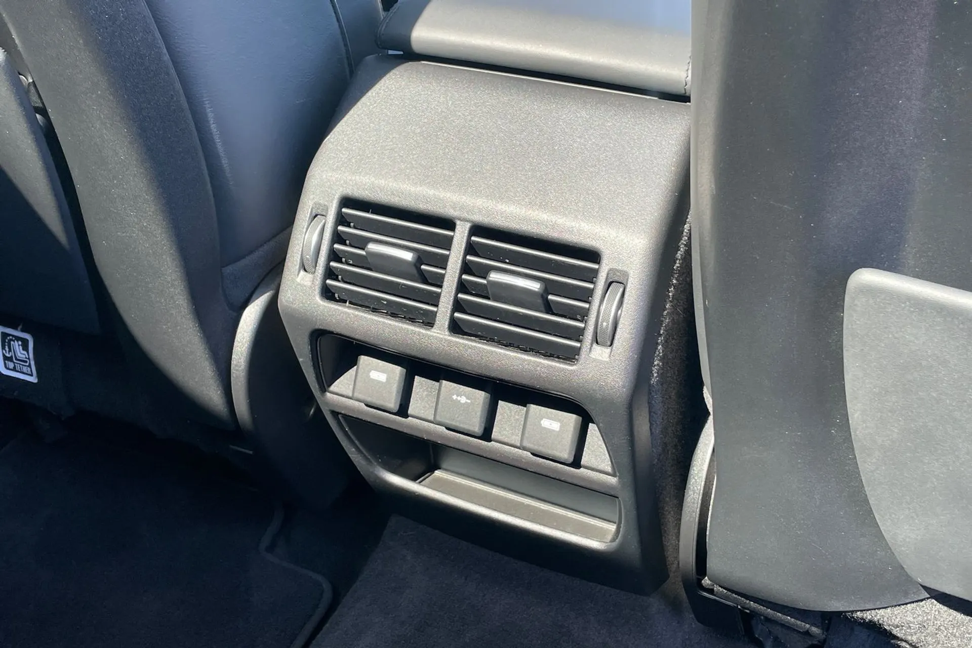 LAND ROVER DISCOVERY SPORT thumbnail image number 53
