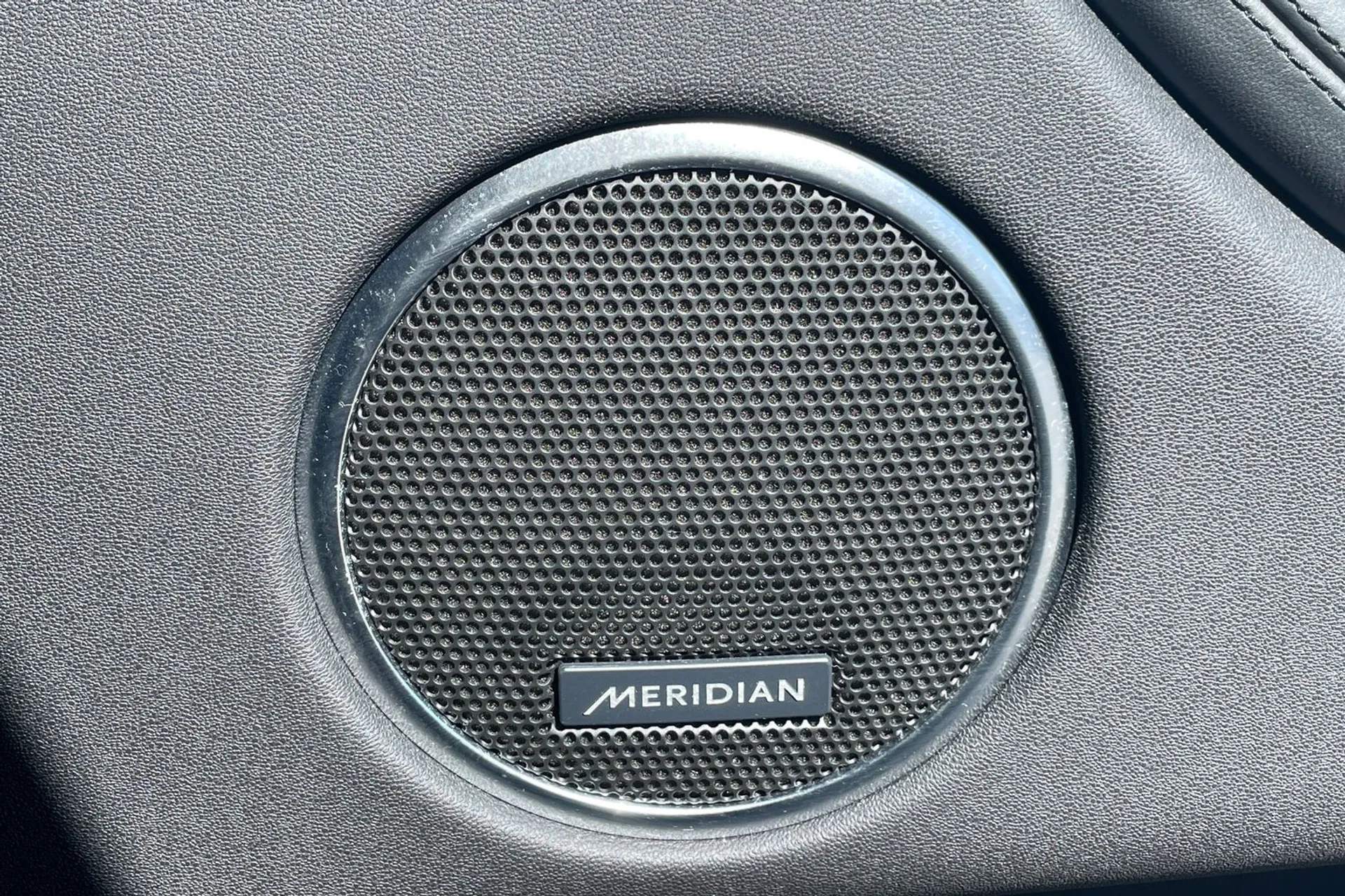 LAND ROVER DISCOVERY SPORT thumbnail image number 47