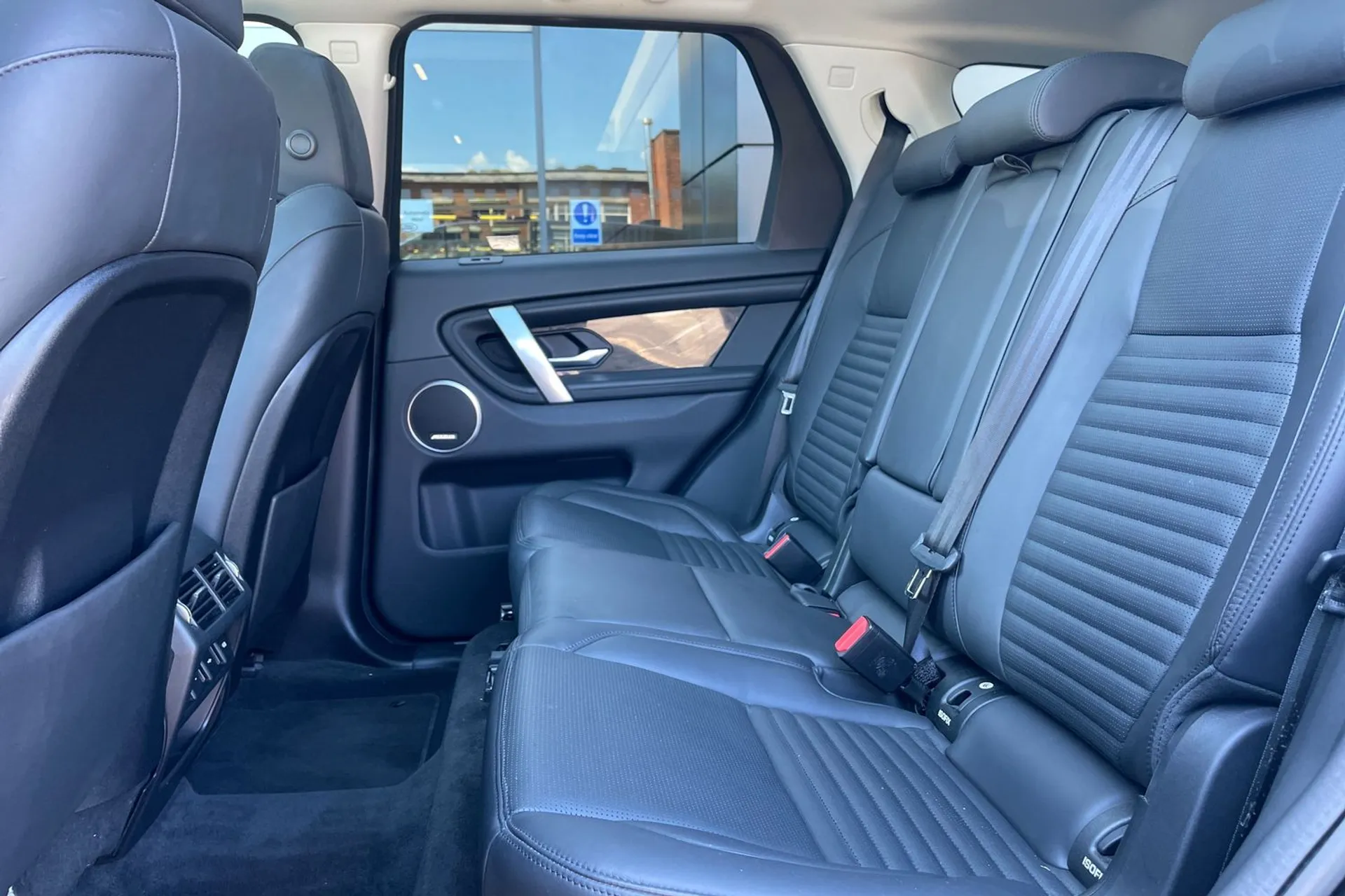 LAND ROVER DISCOVERY SPORT thumbnail image number 35
