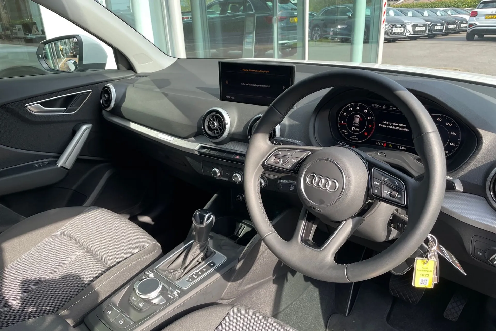 Audi Q2 thumbnail image number 25