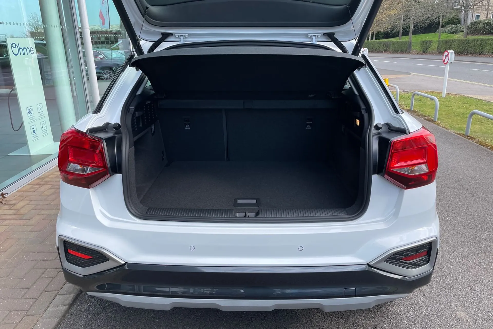 Audi Q2 thumbnail image number 18
