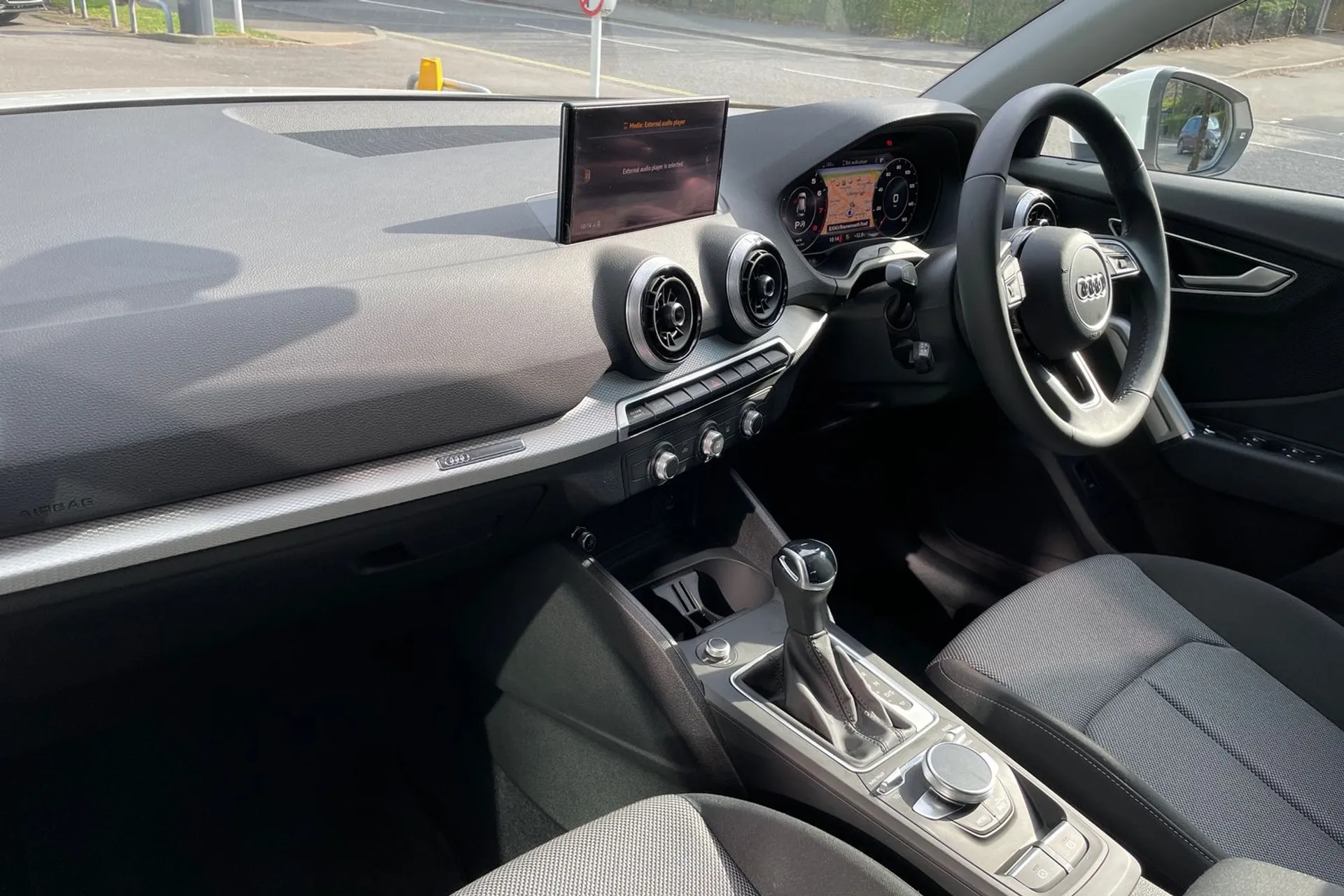 Audi Q2 thumbnail image number 26