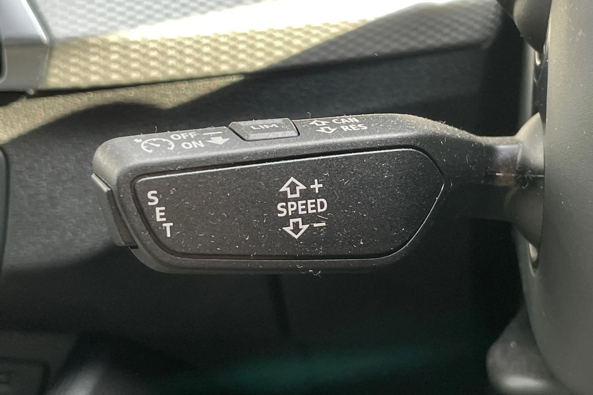 Audi Q2 thumbnail image number 37