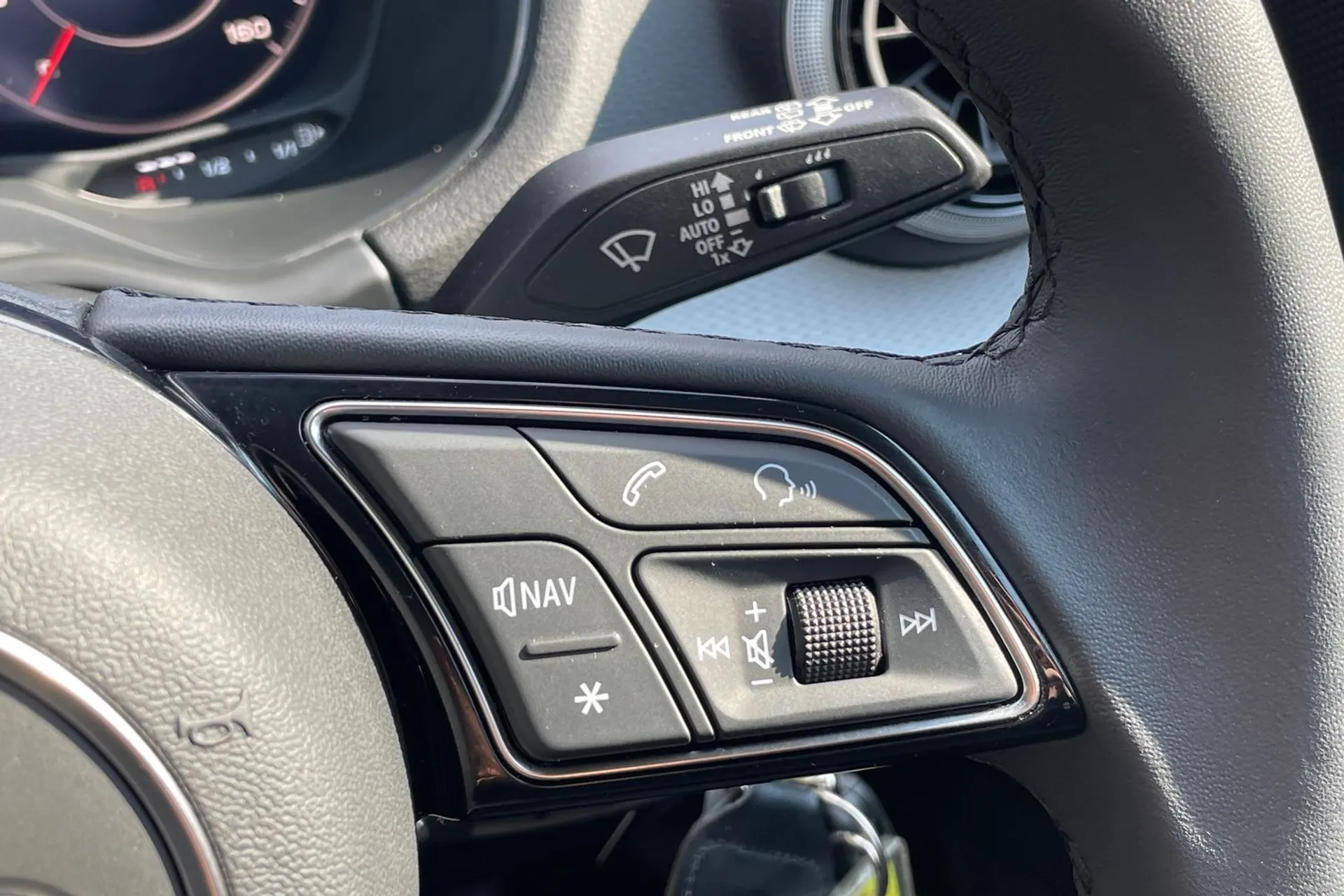 Audi Q2 thumbnail image number 57