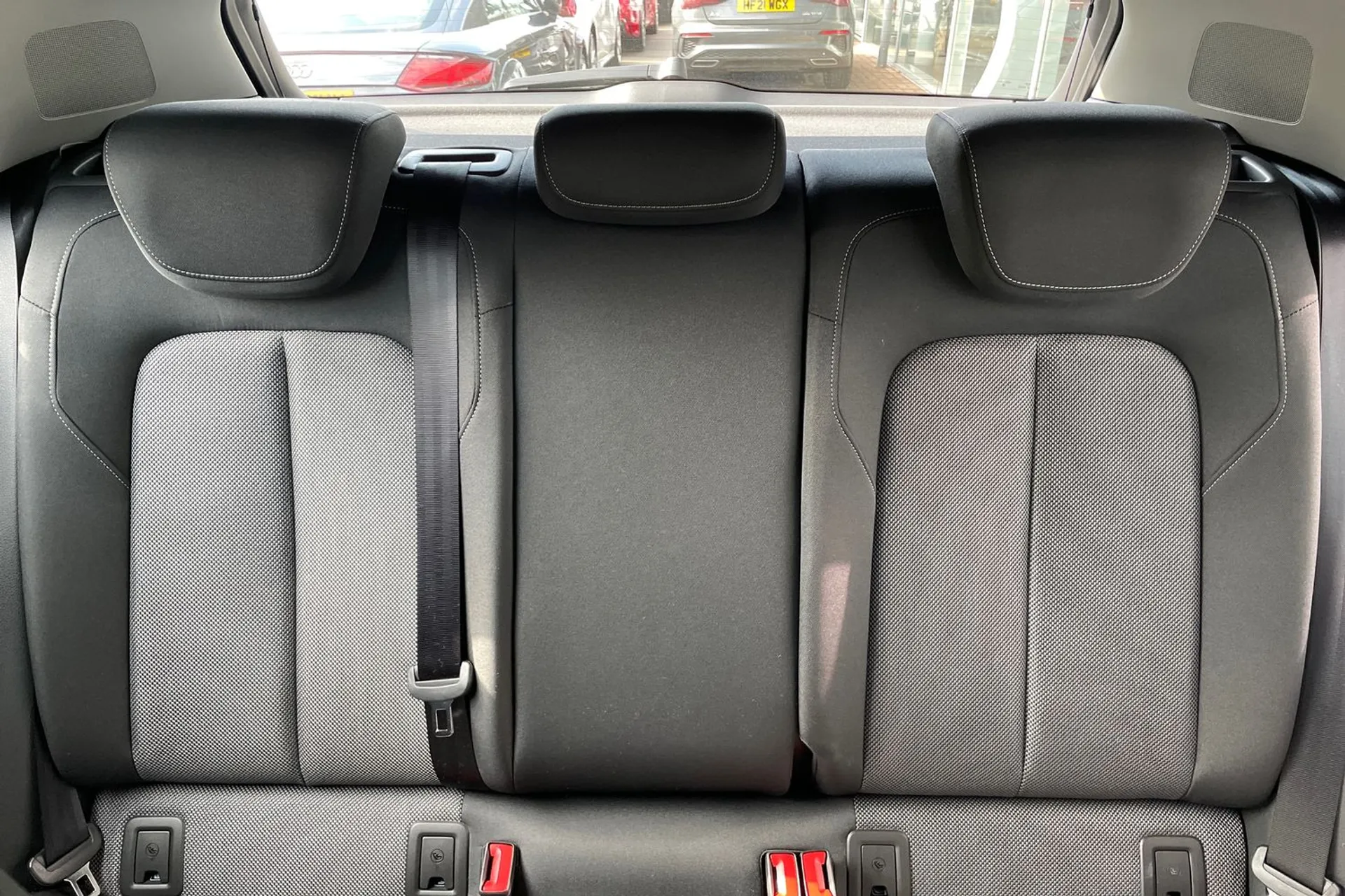 Audi Q2 thumbnail image number 30