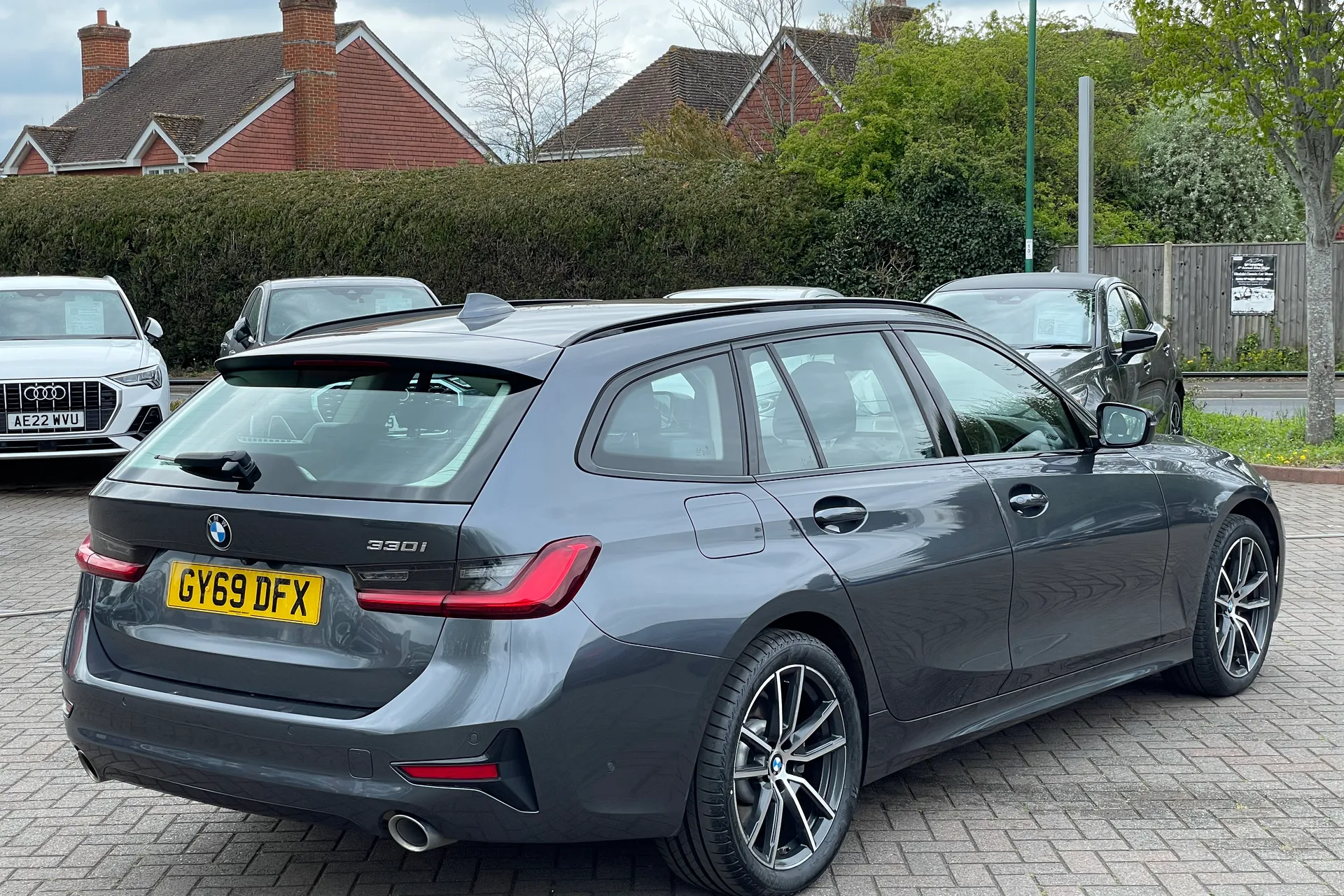 BMW 3 SERIES thumbnail image number 8