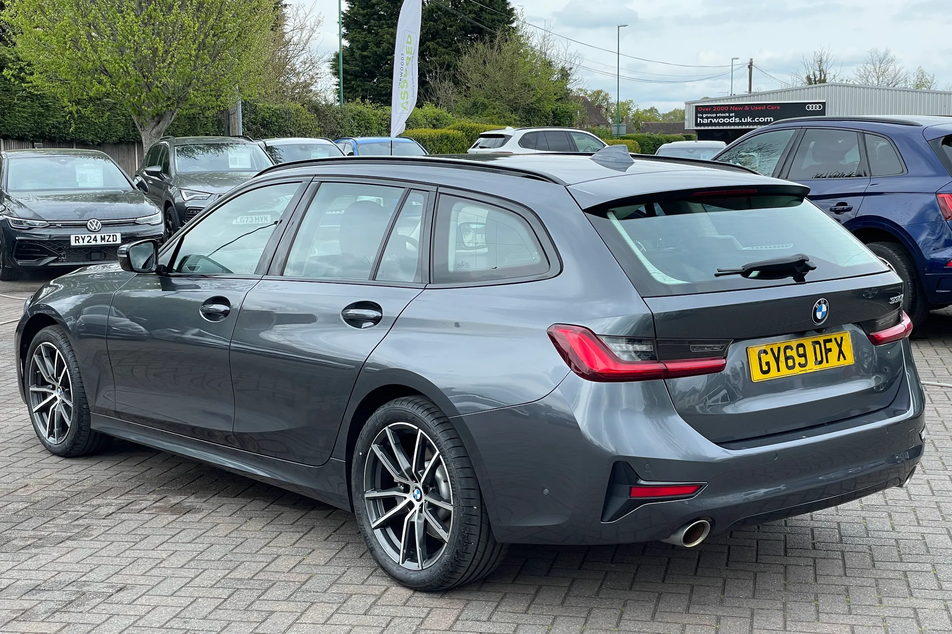 BMW 3 SERIES thumbnail image number 10