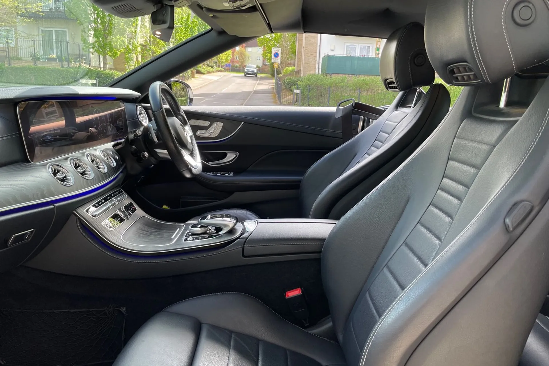 MERCEDES-BENZ E CLASS thumbnail image number 27