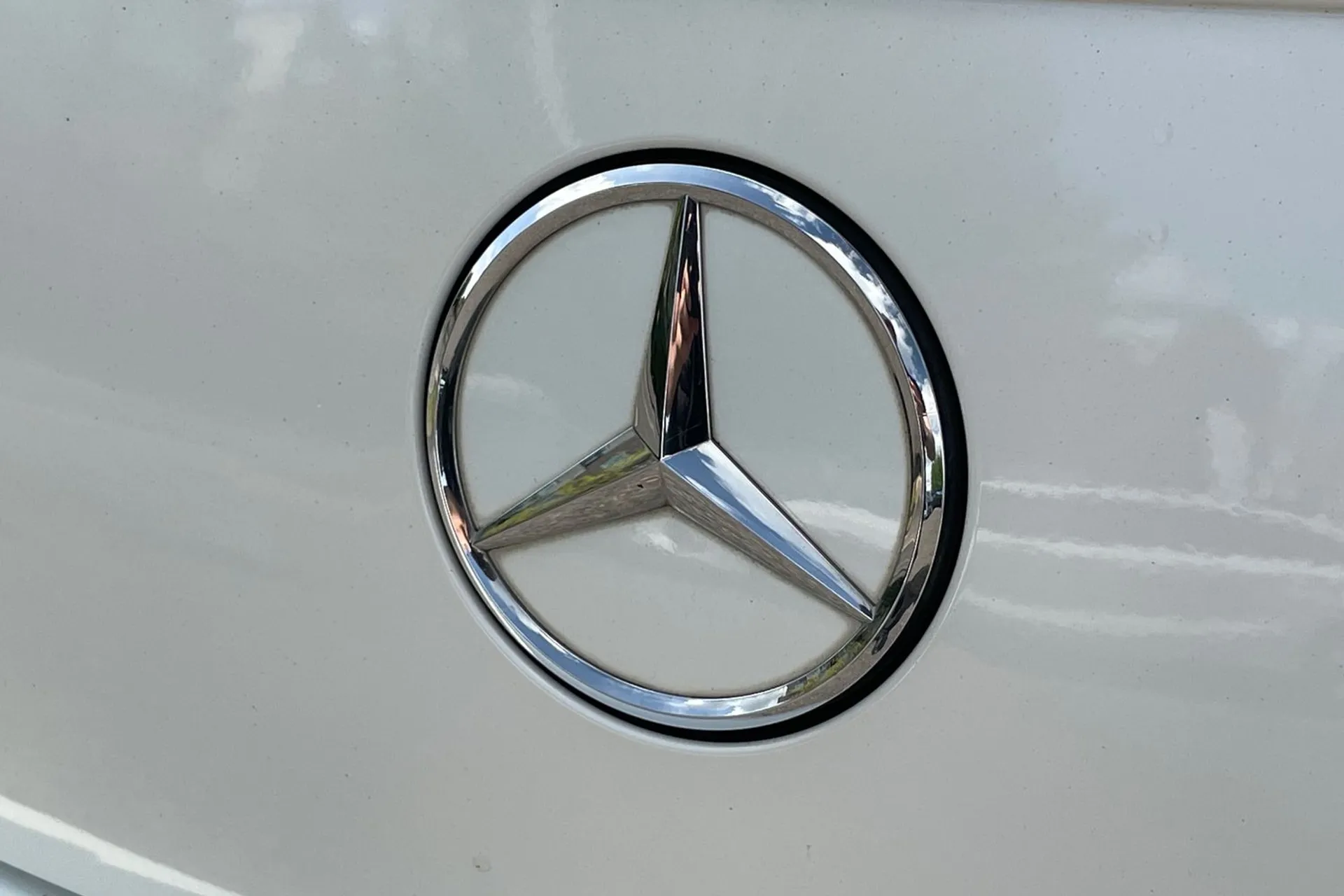 MERCEDES-BENZ E CLASS thumbnail image number 48