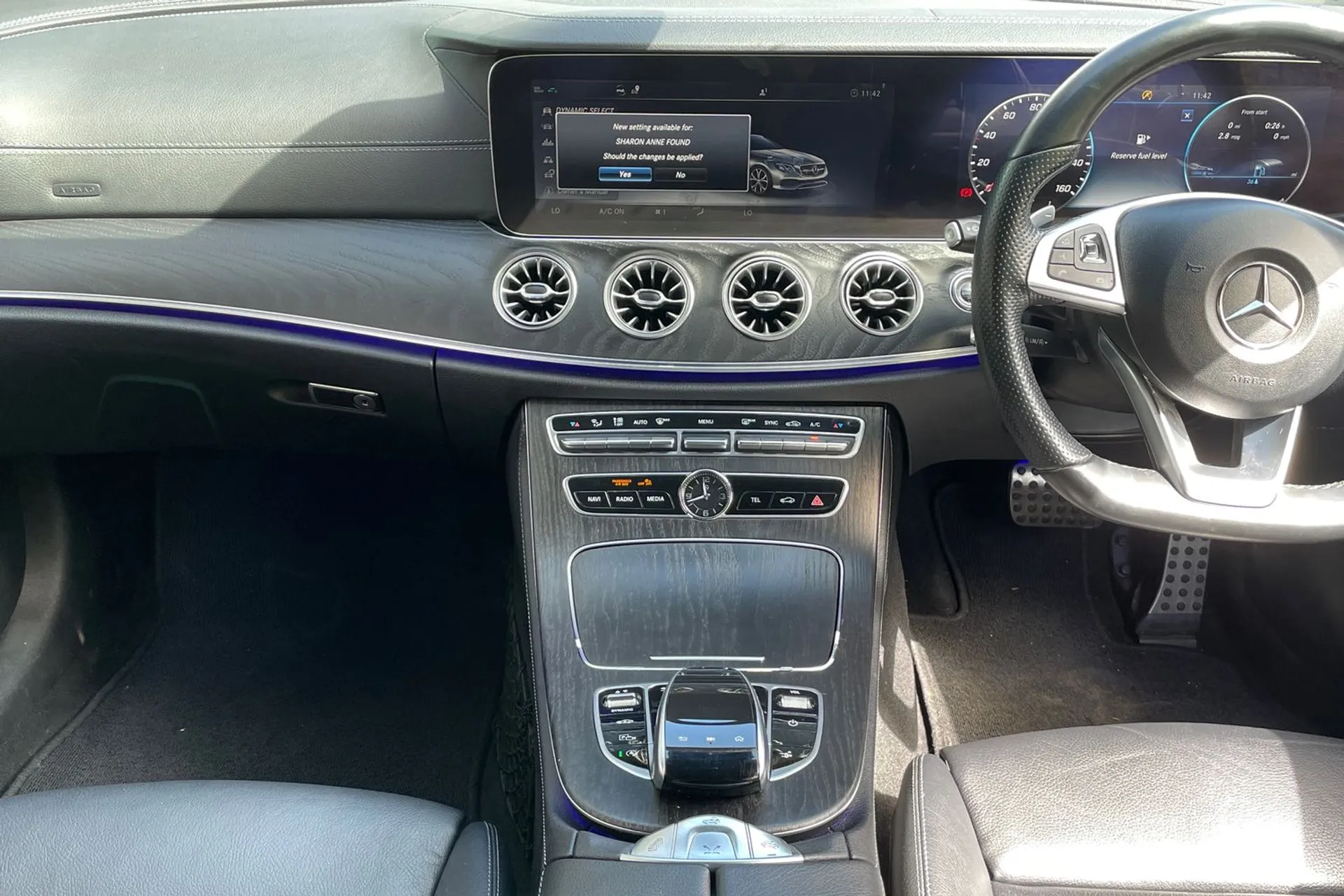 MERCEDES-BENZ E CLASS thumbnail image number 34