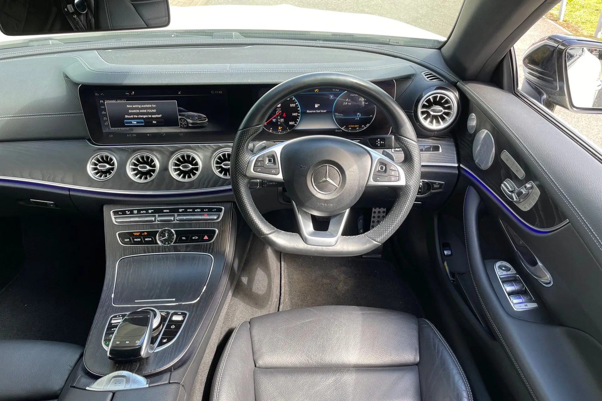 MERCEDES-BENZ E CLASS thumbnail image number 33