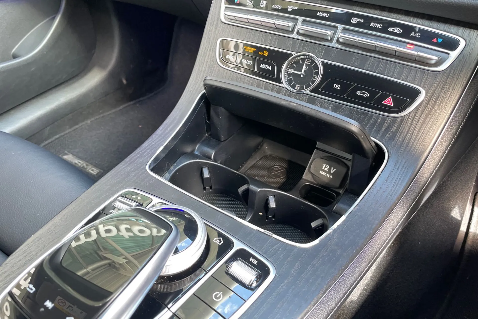 MERCEDES-BENZ E CLASS thumbnail image number 42