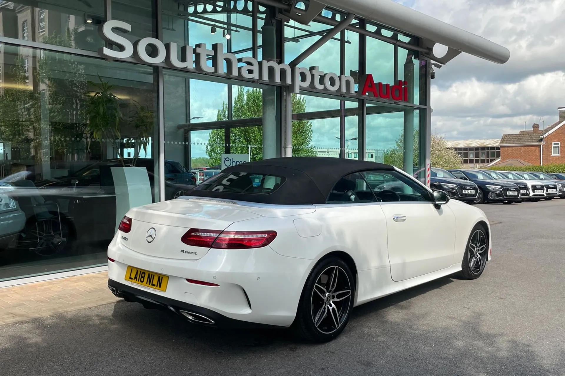 MERCEDES-BENZ E CLASS thumbnail image number 5