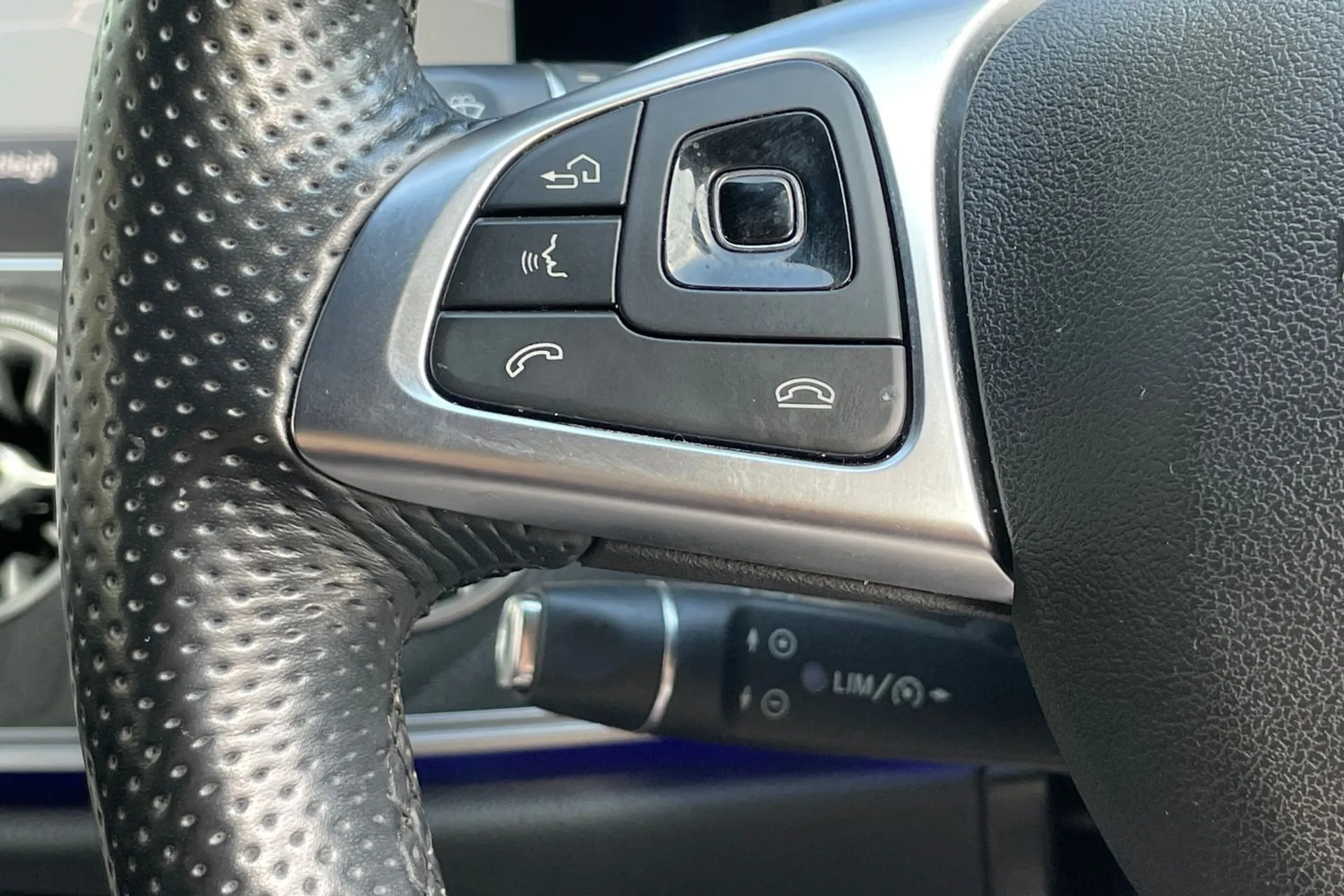 MERCEDES-BENZ E CLASS thumbnail image number 53