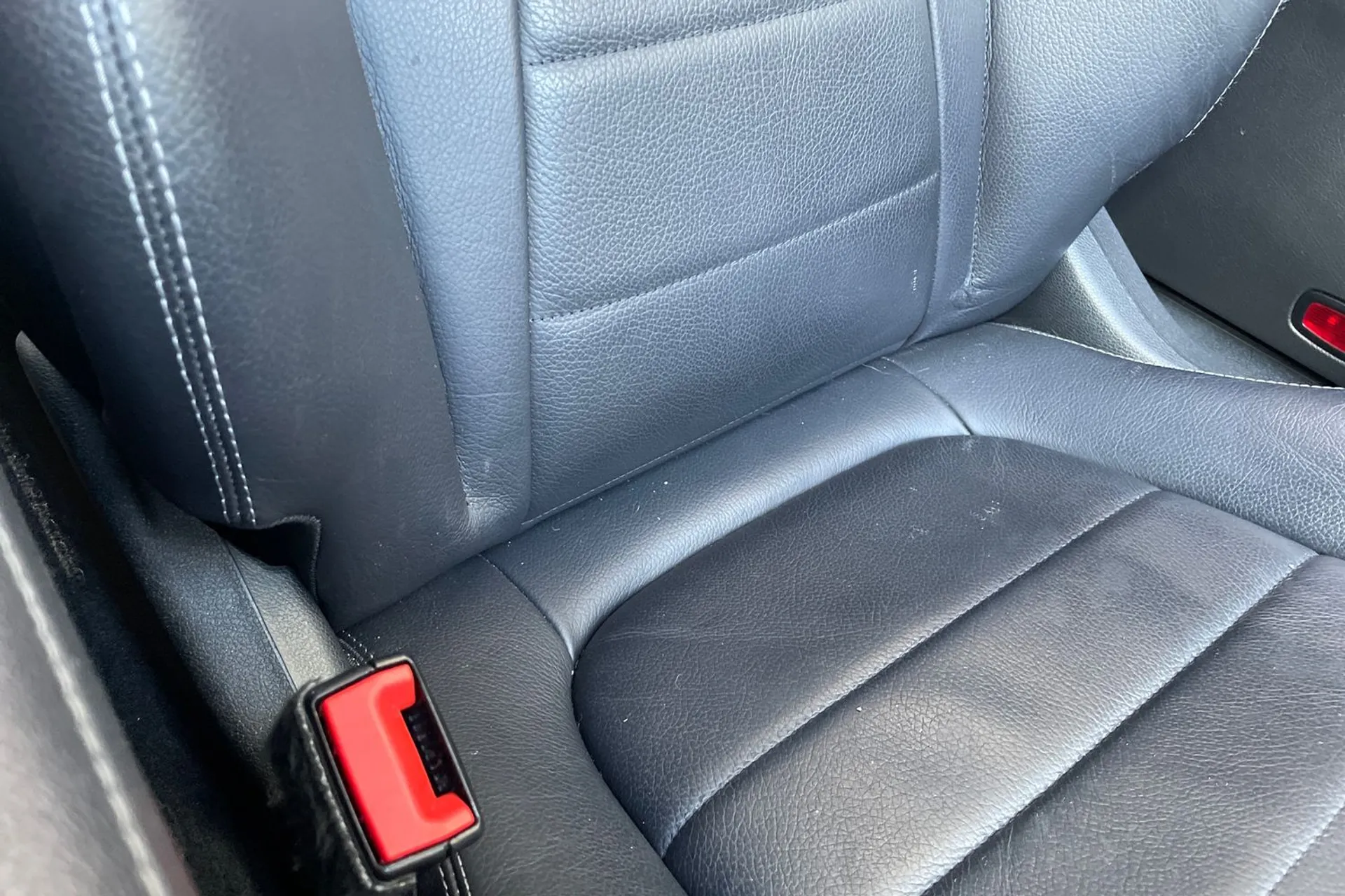 MERCEDES-BENZ E CLASS thumbnail image number 44