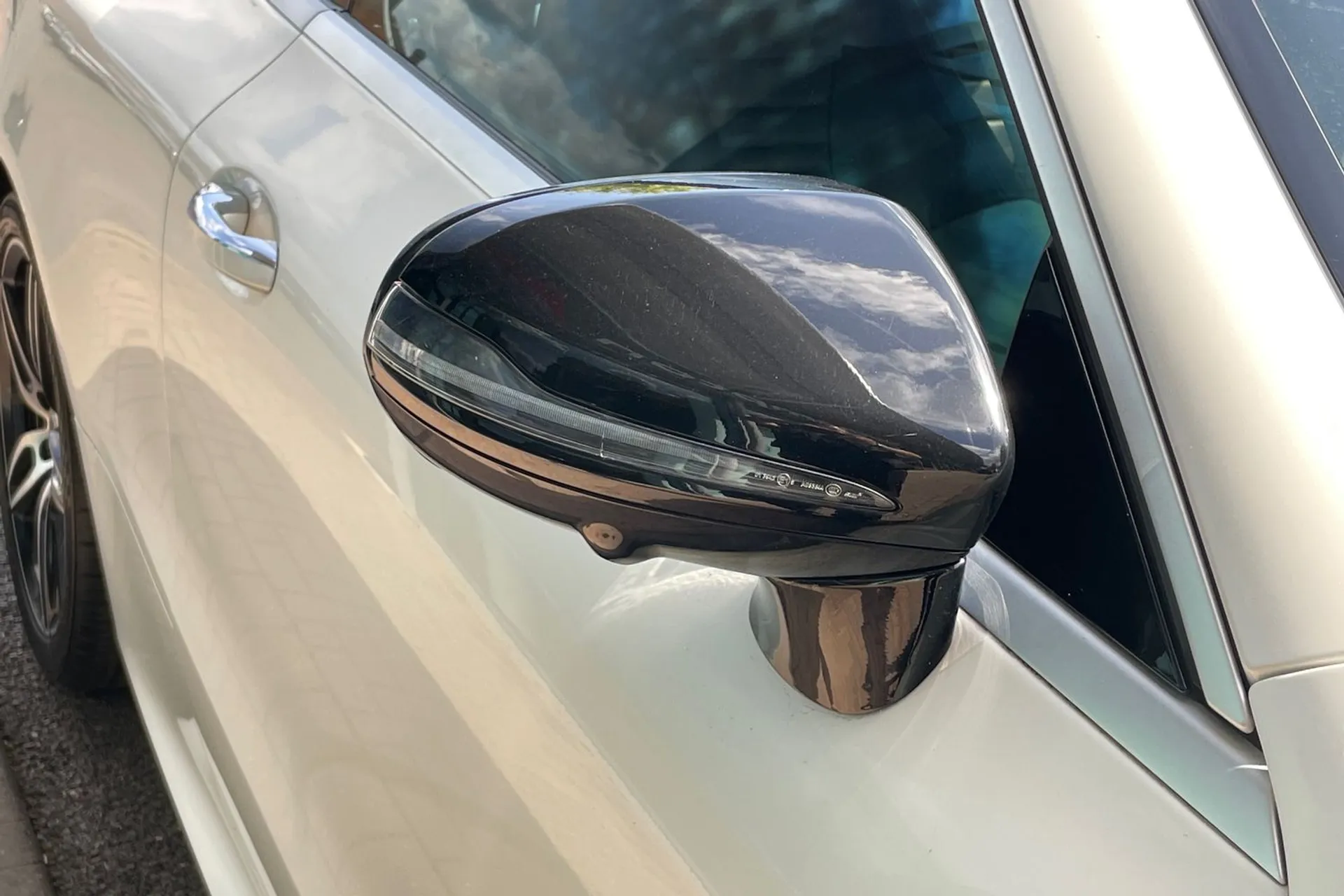 MERCEDES-BENZ E CLASS thumbnail image number 49