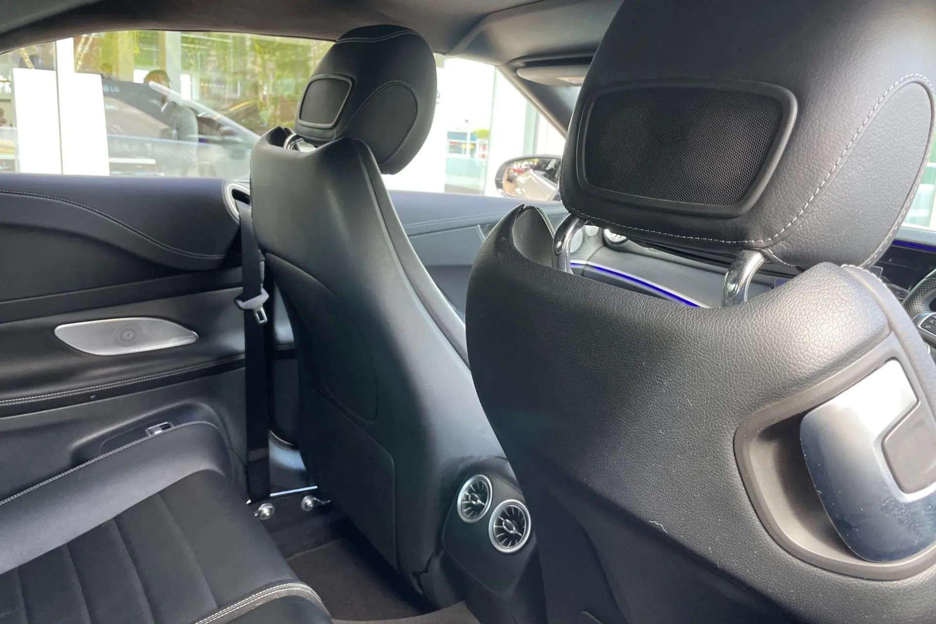 MERCEDES-BENZ E CLASS thumbnail image number 22