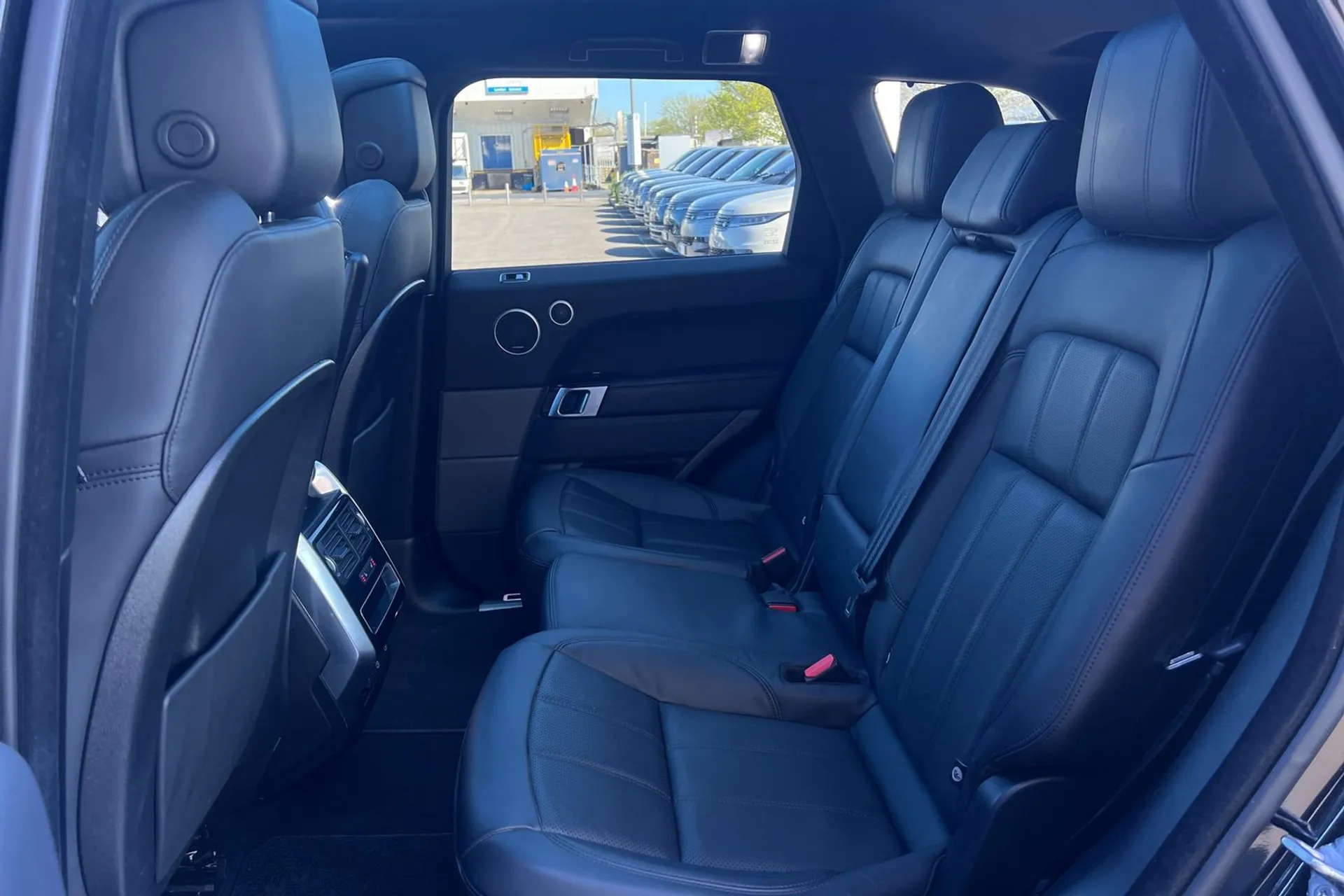 LAND ROVER RANGE ROVER SPORT thumbnail image number 39