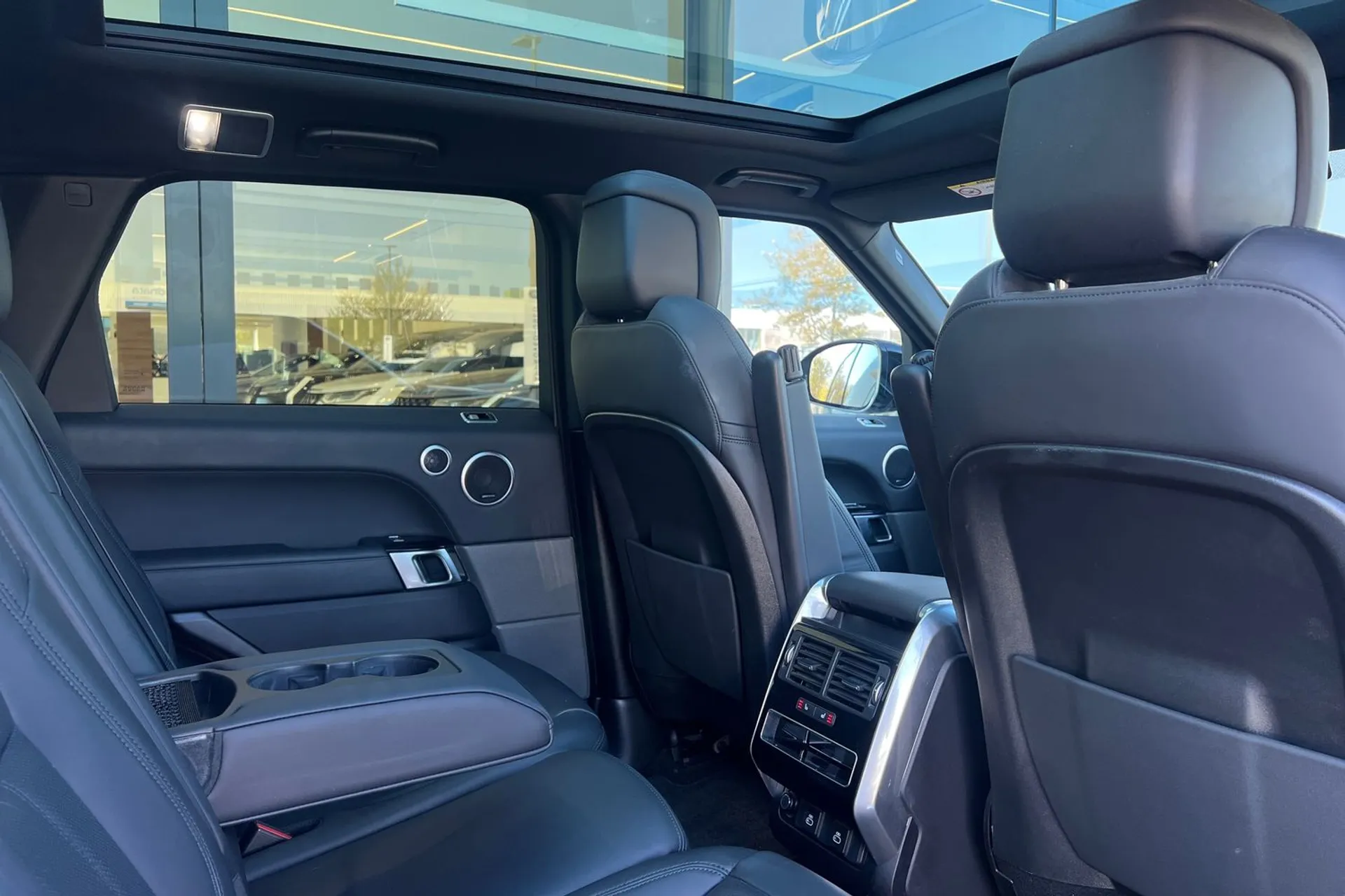 LAND ROVER RANGE ROVER SPORT thumbnail image number 30