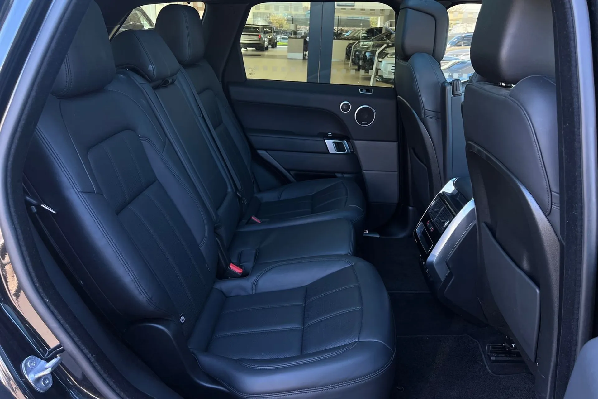 LAND ROVER RANGE ROVER SPORT thumbnail image number 29