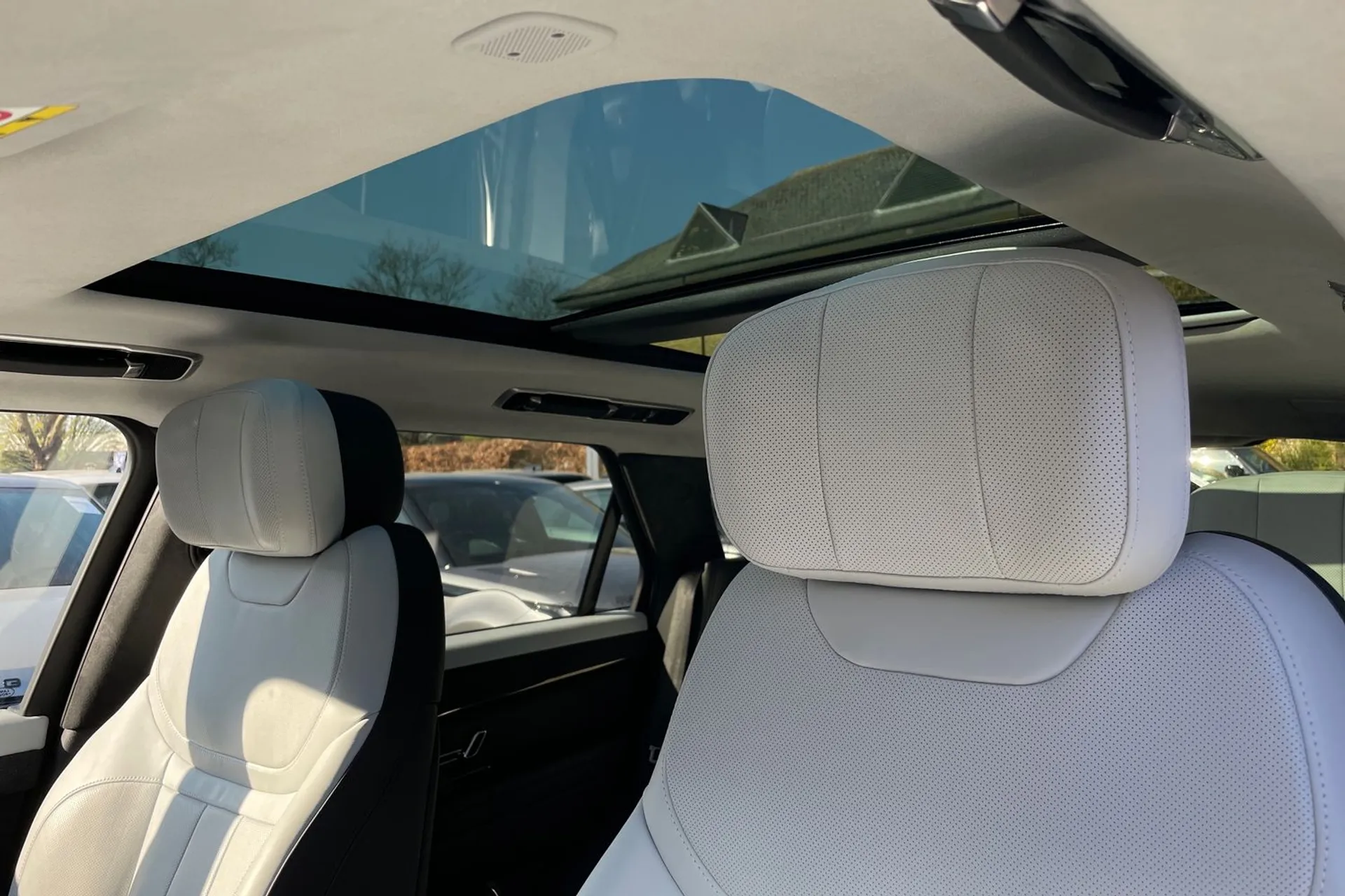 LAND ROVER RANGE ROVER SPORT thumbnail image number 4