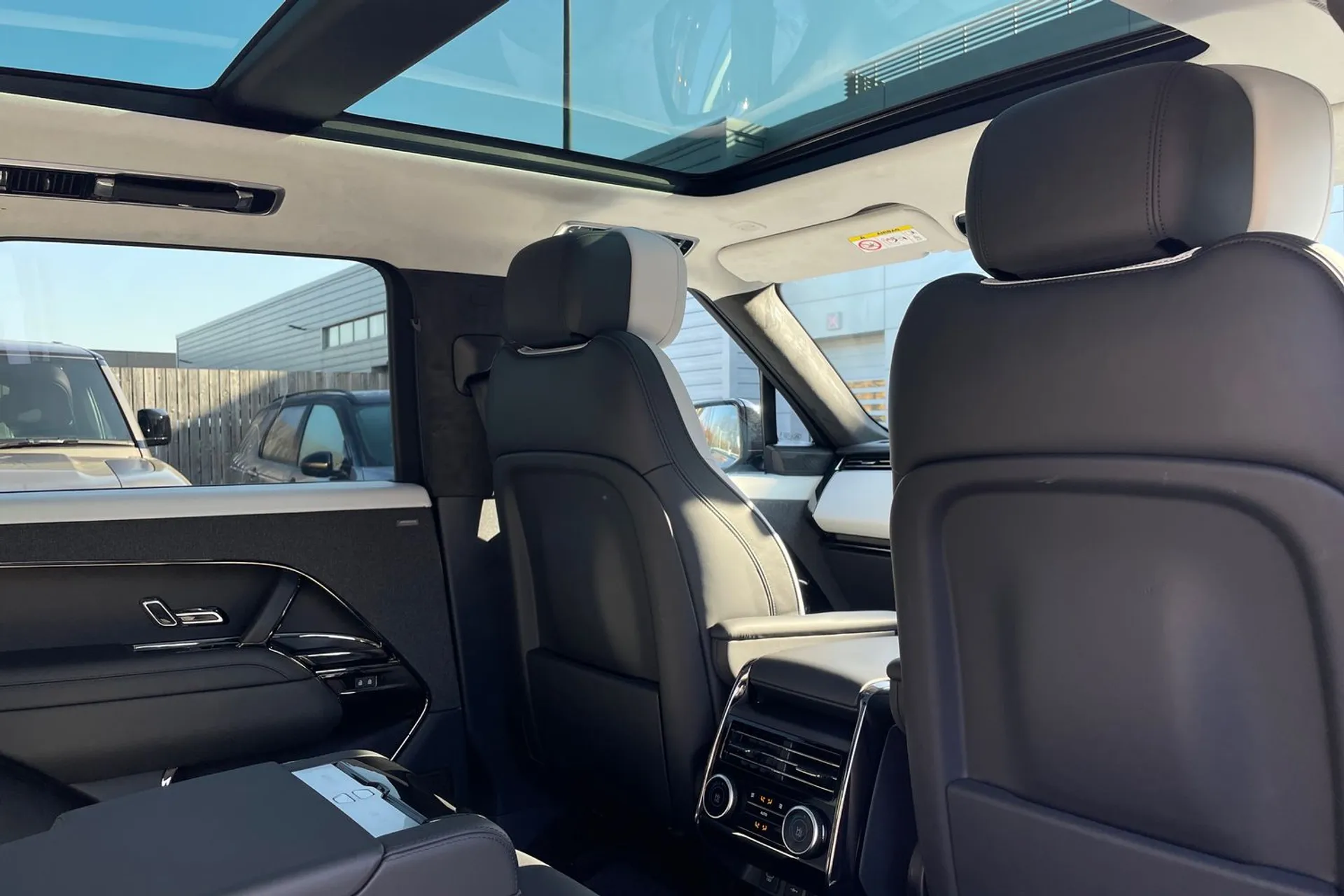 LAND ROVER RANGE ROVER SPORT thumbnail image number 31