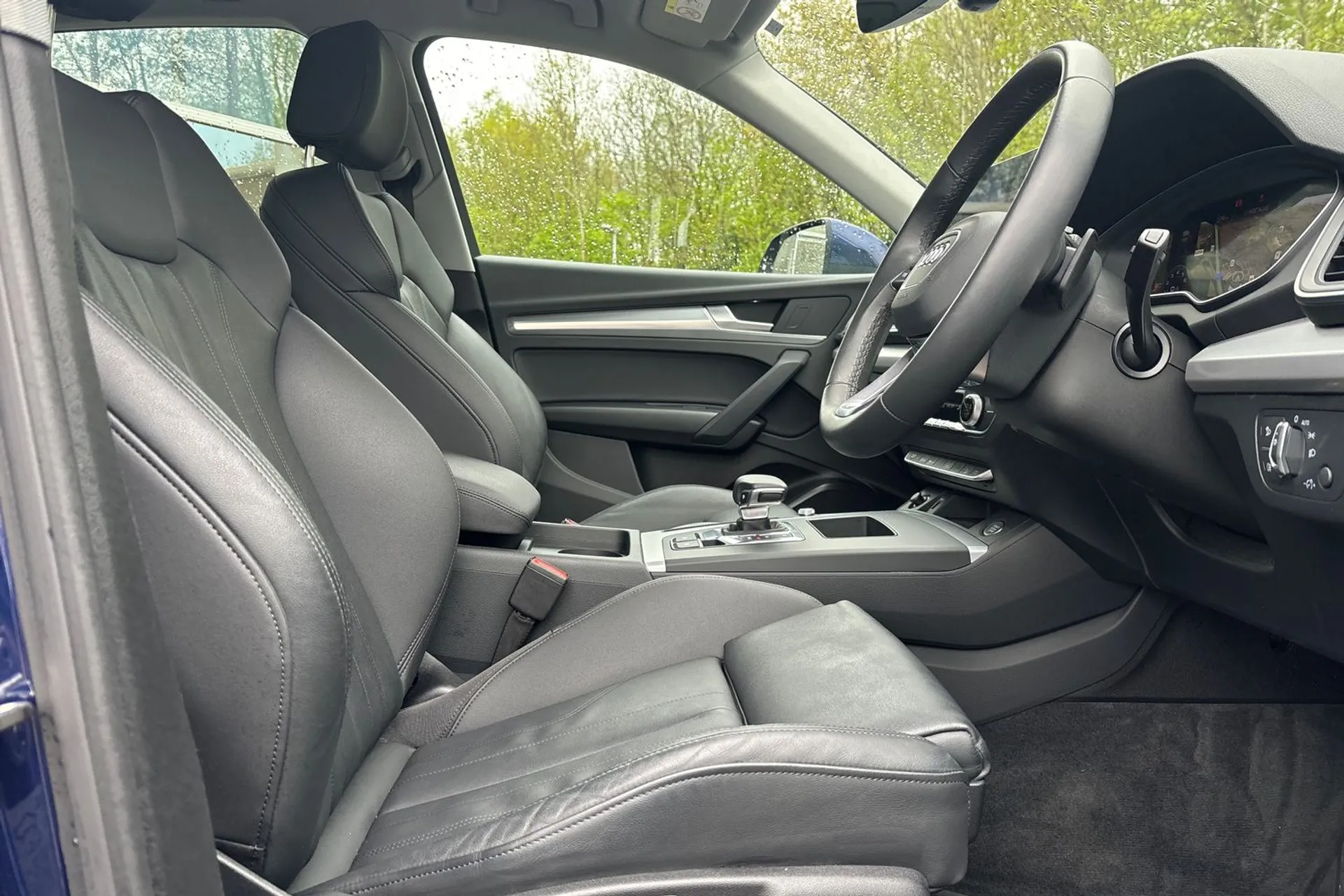 Audi Q5 thumbnail image number 24