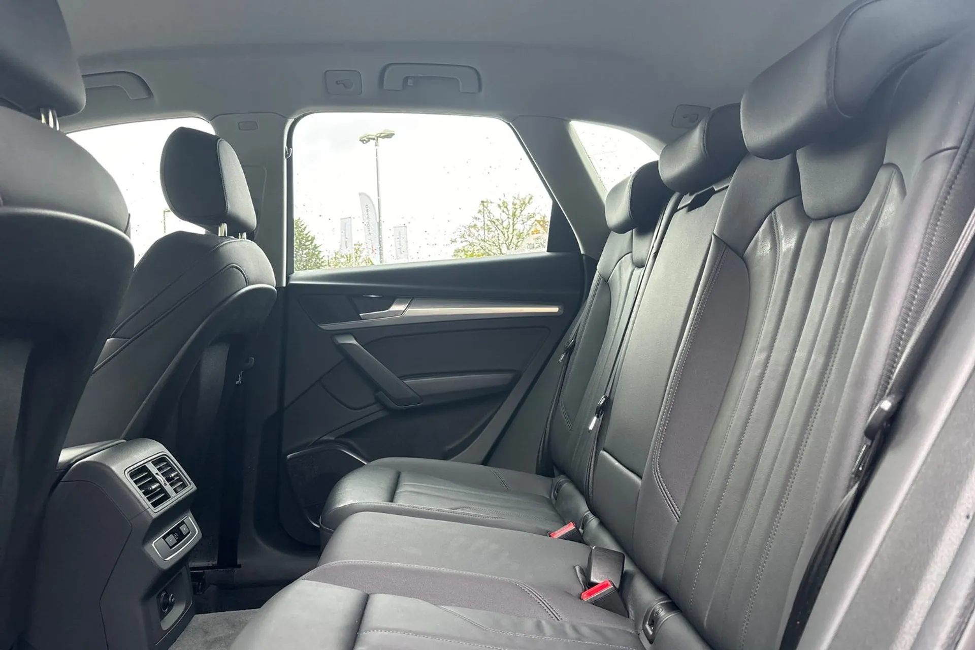 Audi Q5 thumbnail image number 29