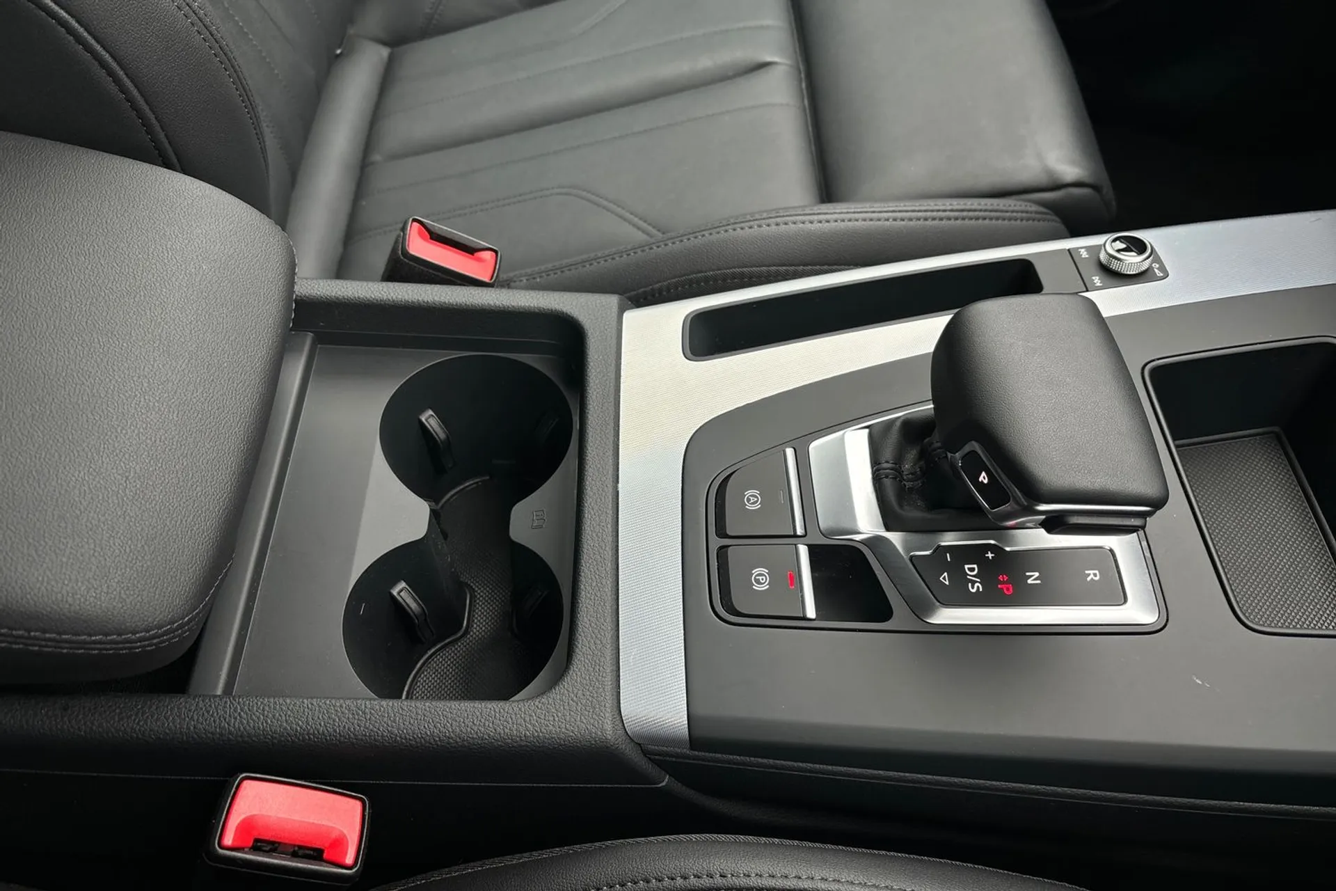 Audi Q5 thumbnail image number 42