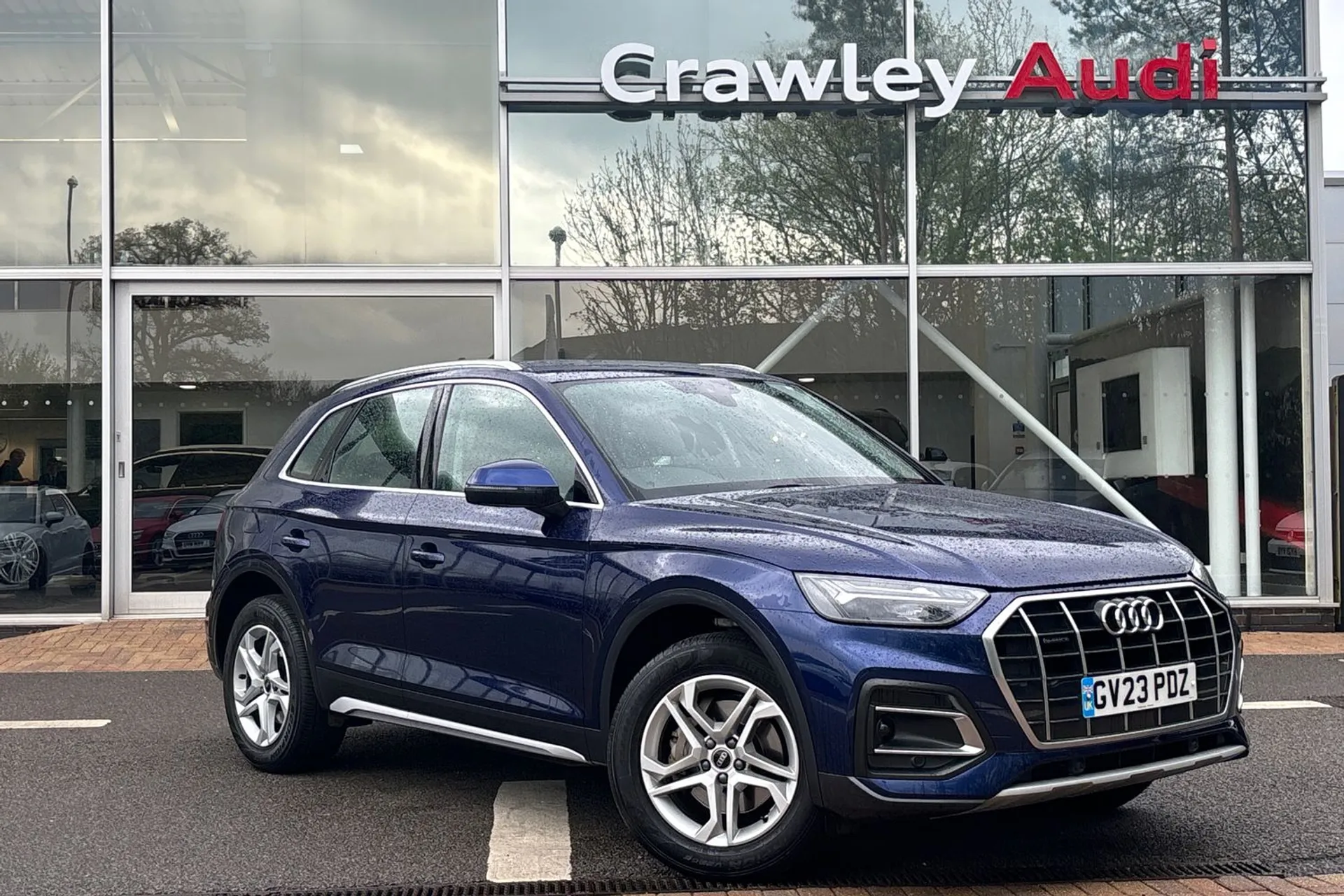 Audi Q5 focused image