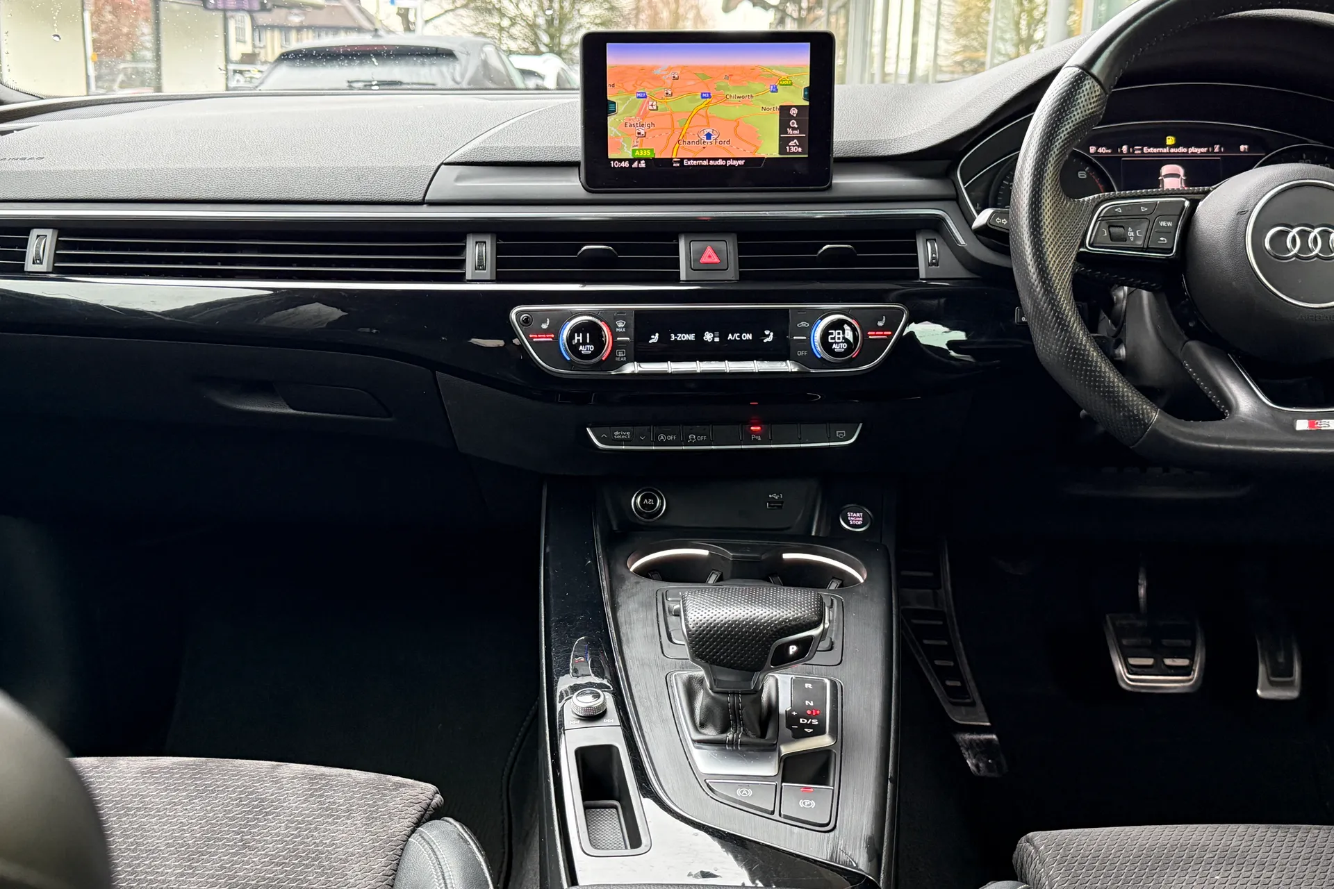 Audi A4 thumbnail image number 40