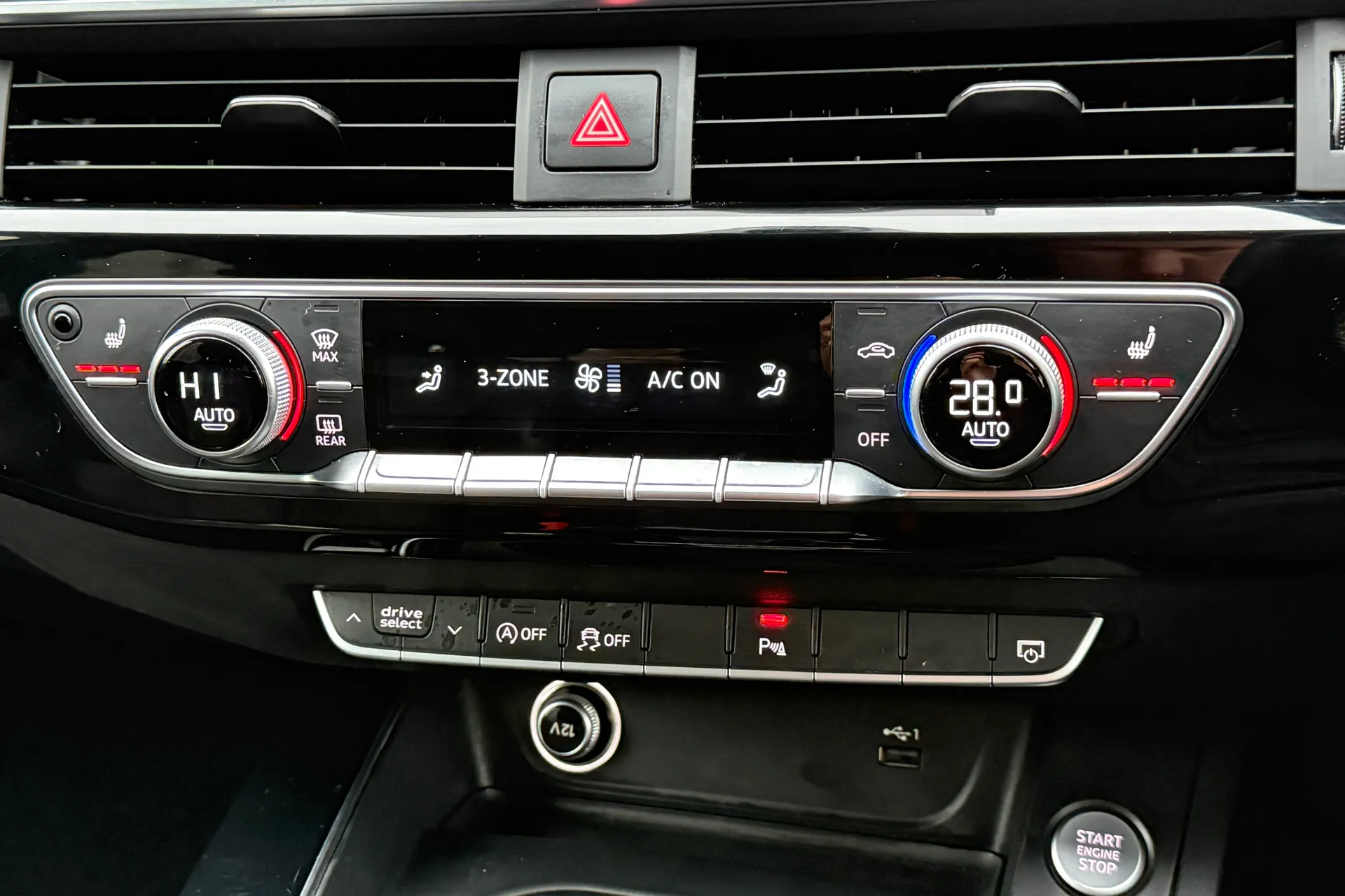 Audi A4 thumbnail image number 7