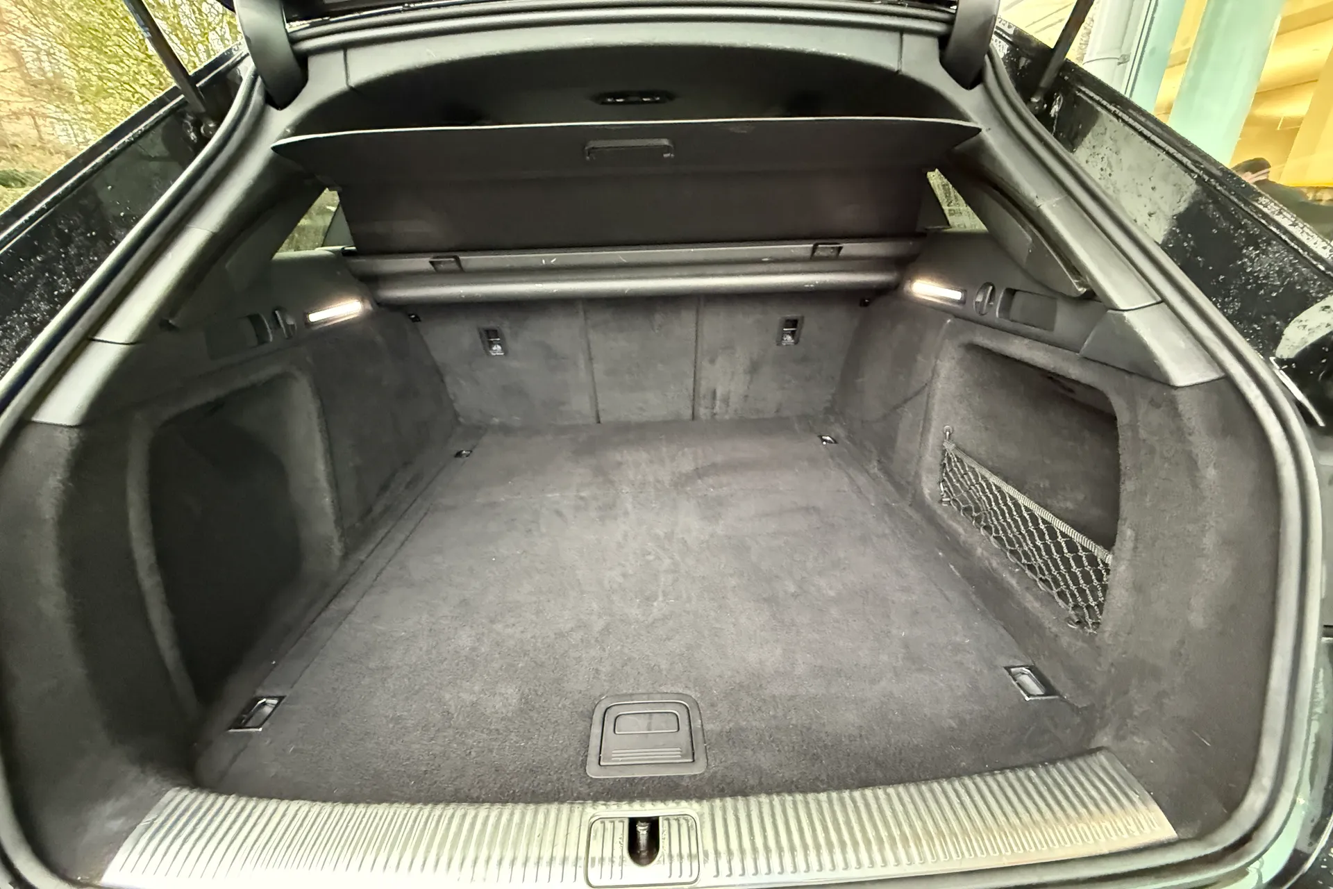 Audi A4 thumbnail image number 47