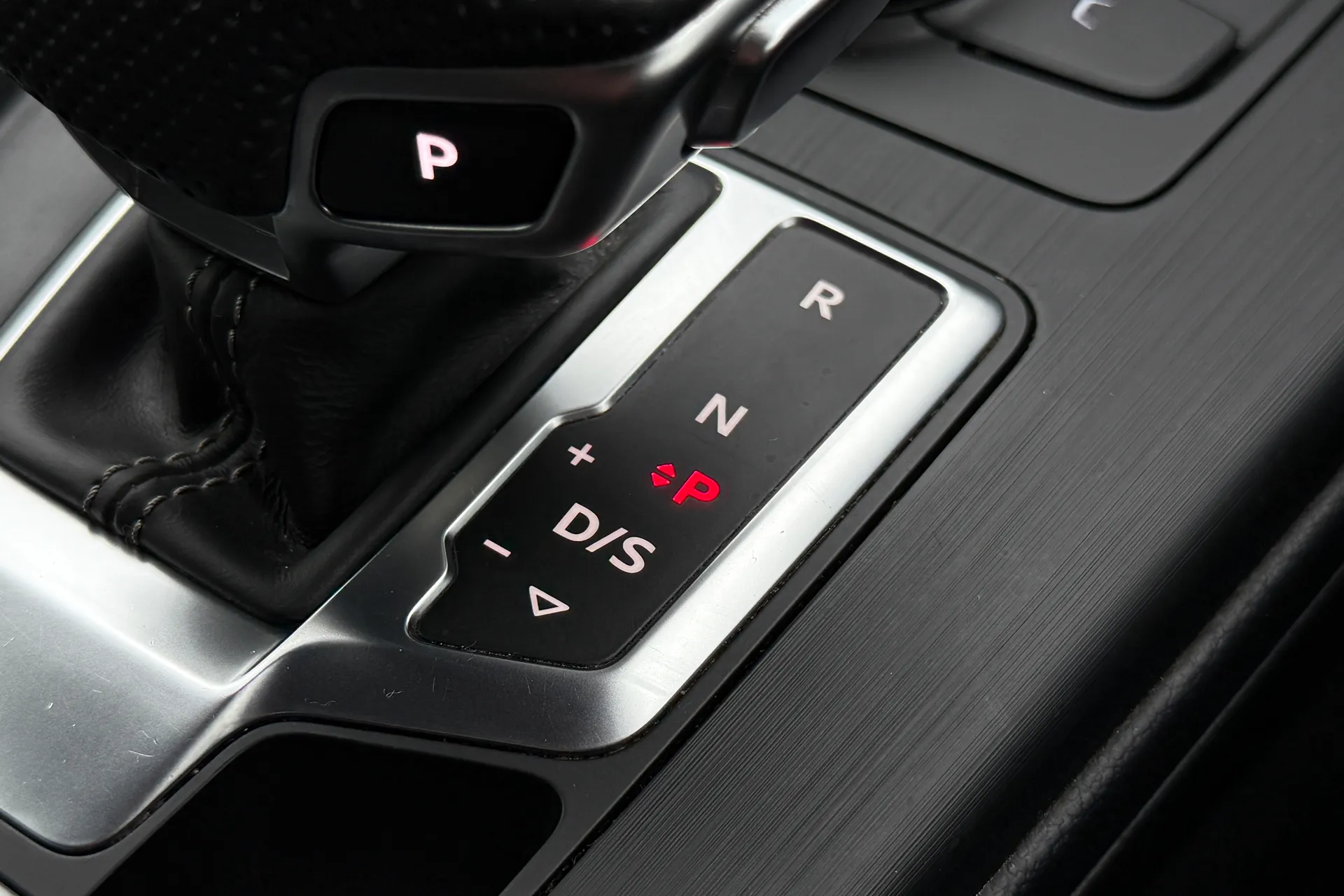 Audi A4 thumbnail image number 20