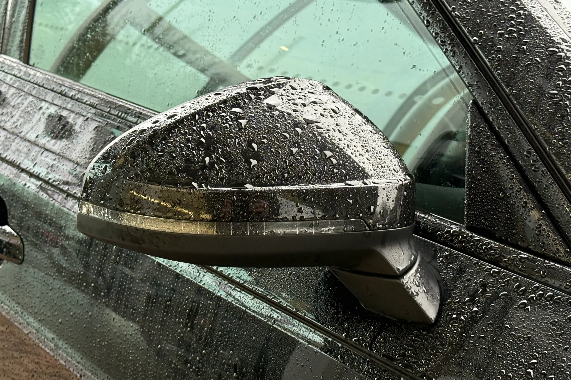 Audi A4 thumbnail image number 57