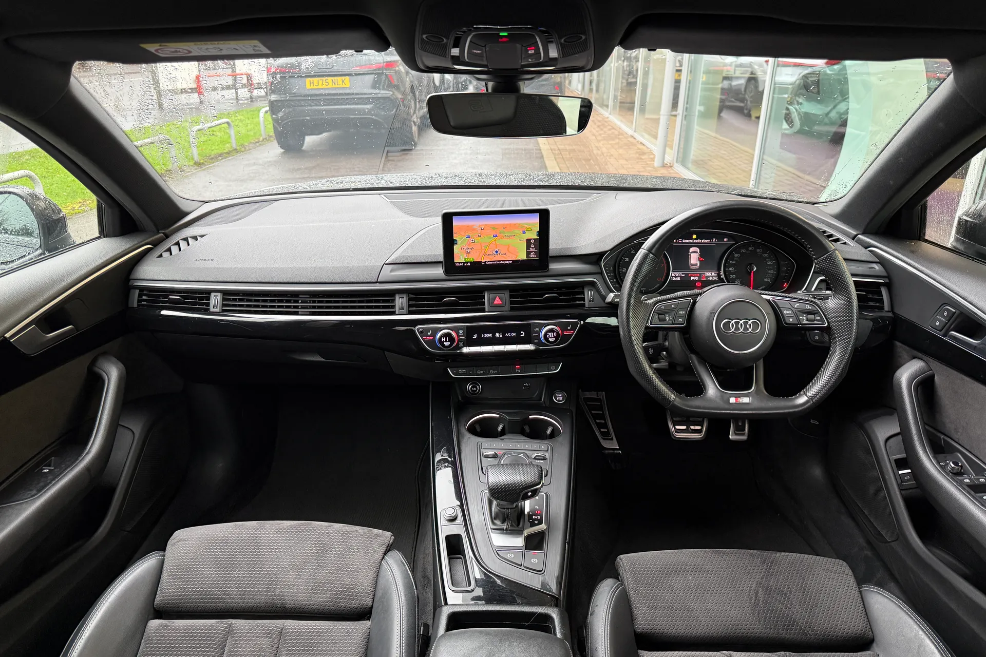 Audi A4 thumbnail image number 3