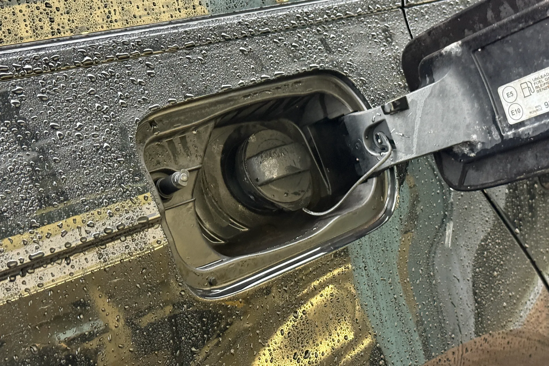 Audi A4 thumbnail image number 35