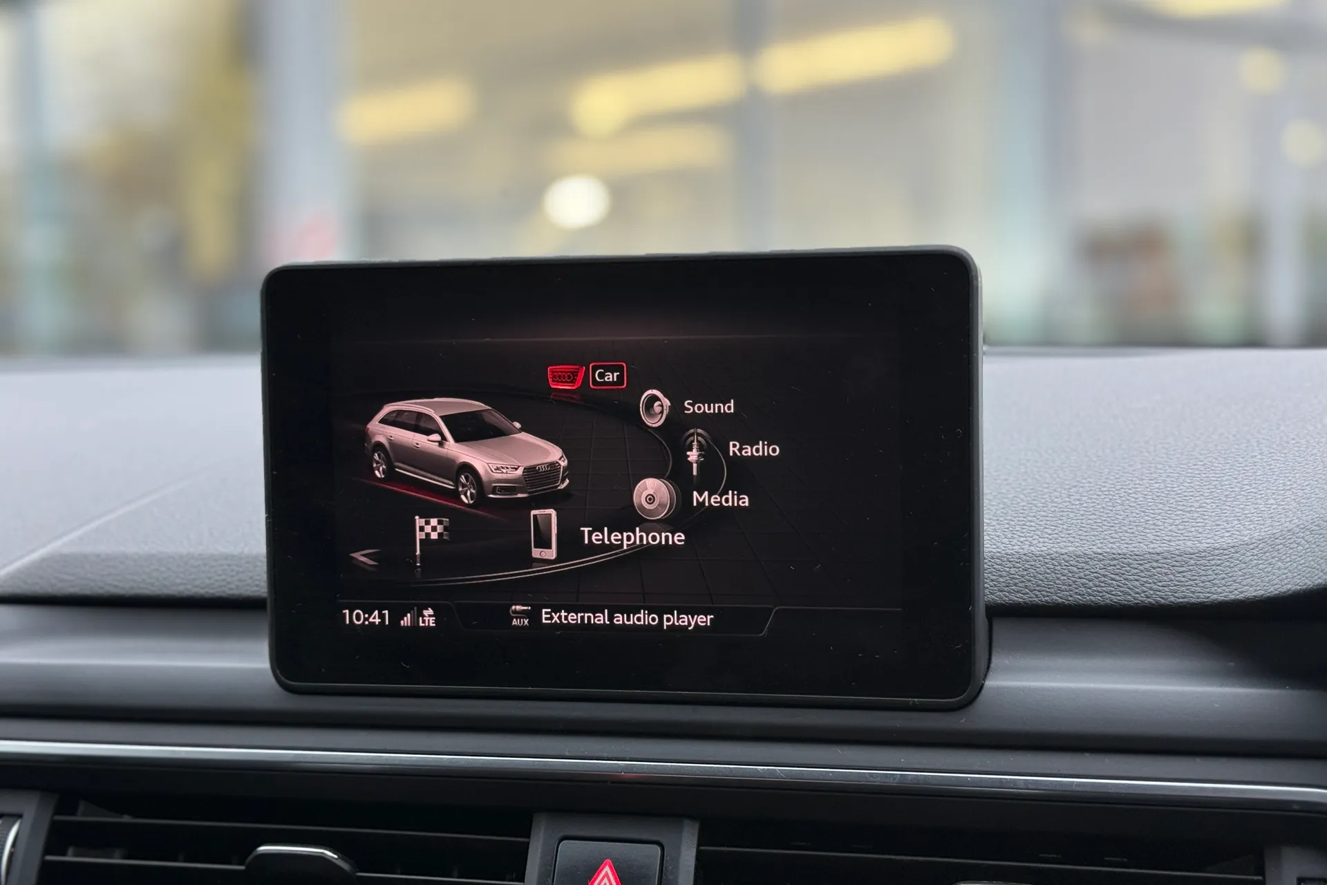 Audi A4 thumbnail image number 13