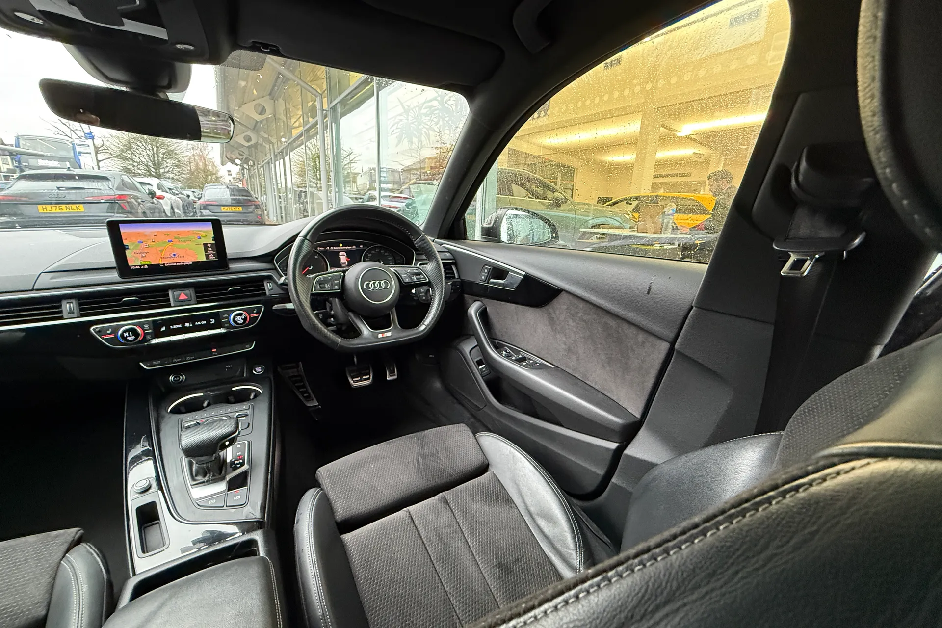 Audi A4 thumbnail image number 42