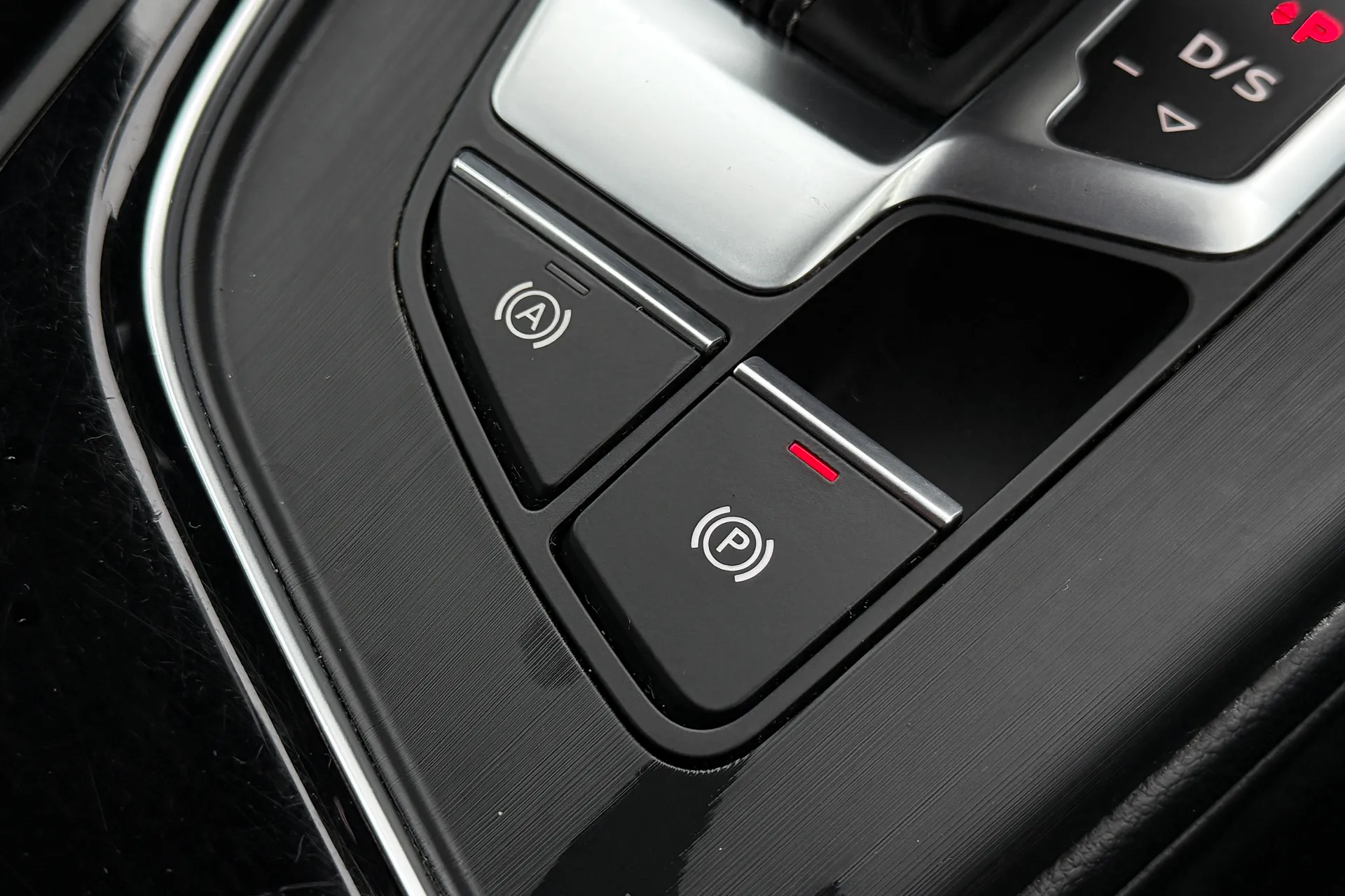 Audi A4 thumbnail image number 21