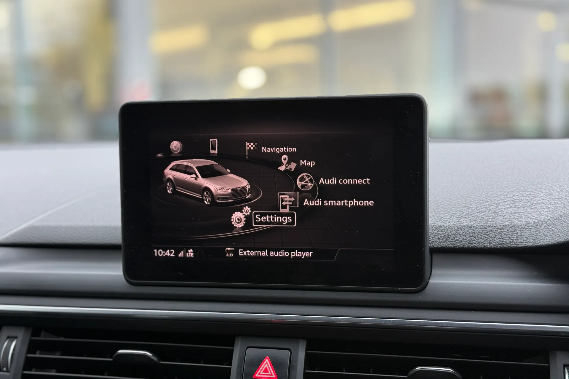 Audi A4 thumbnail image number 14