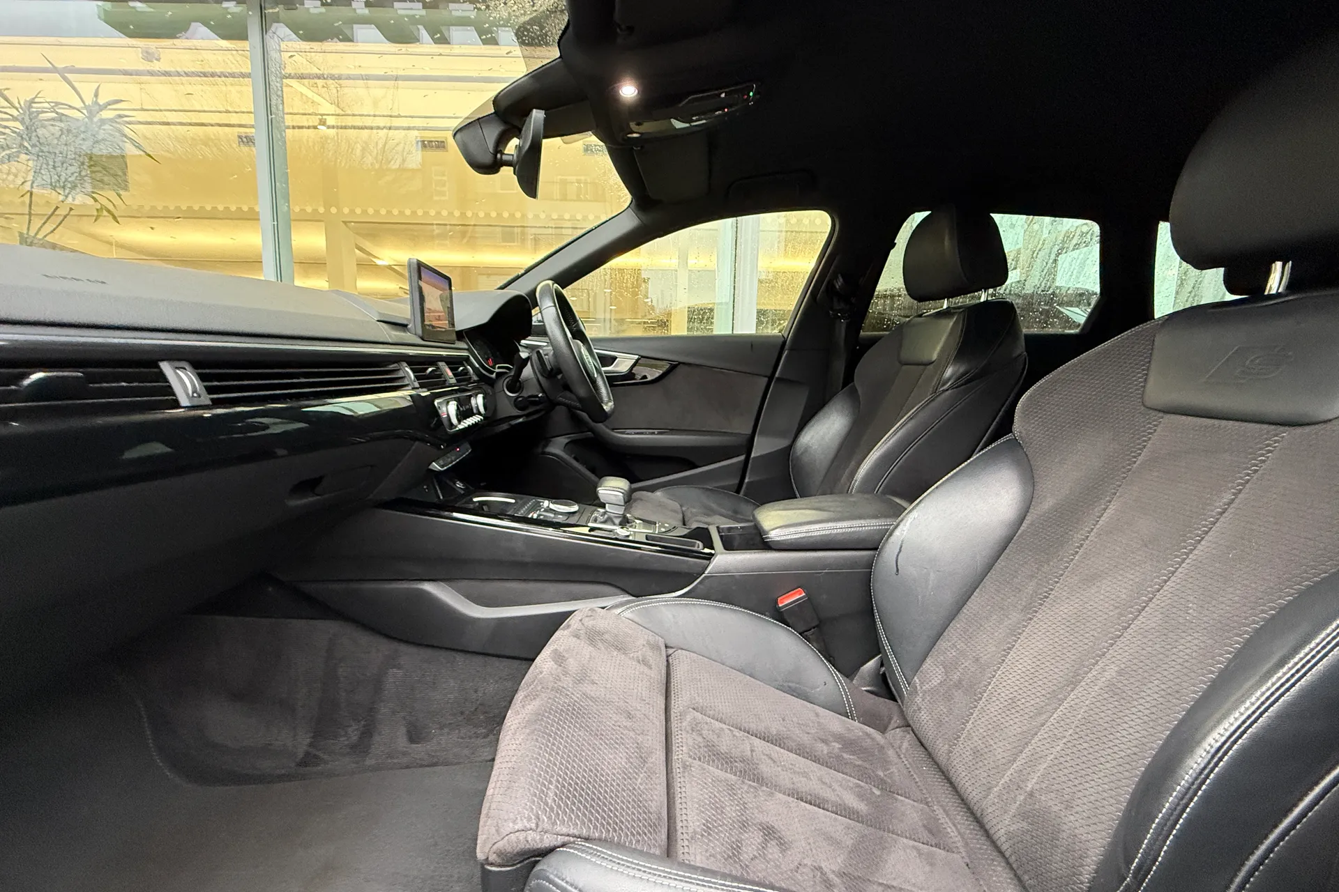 Audi A4 thumbnail image number 50