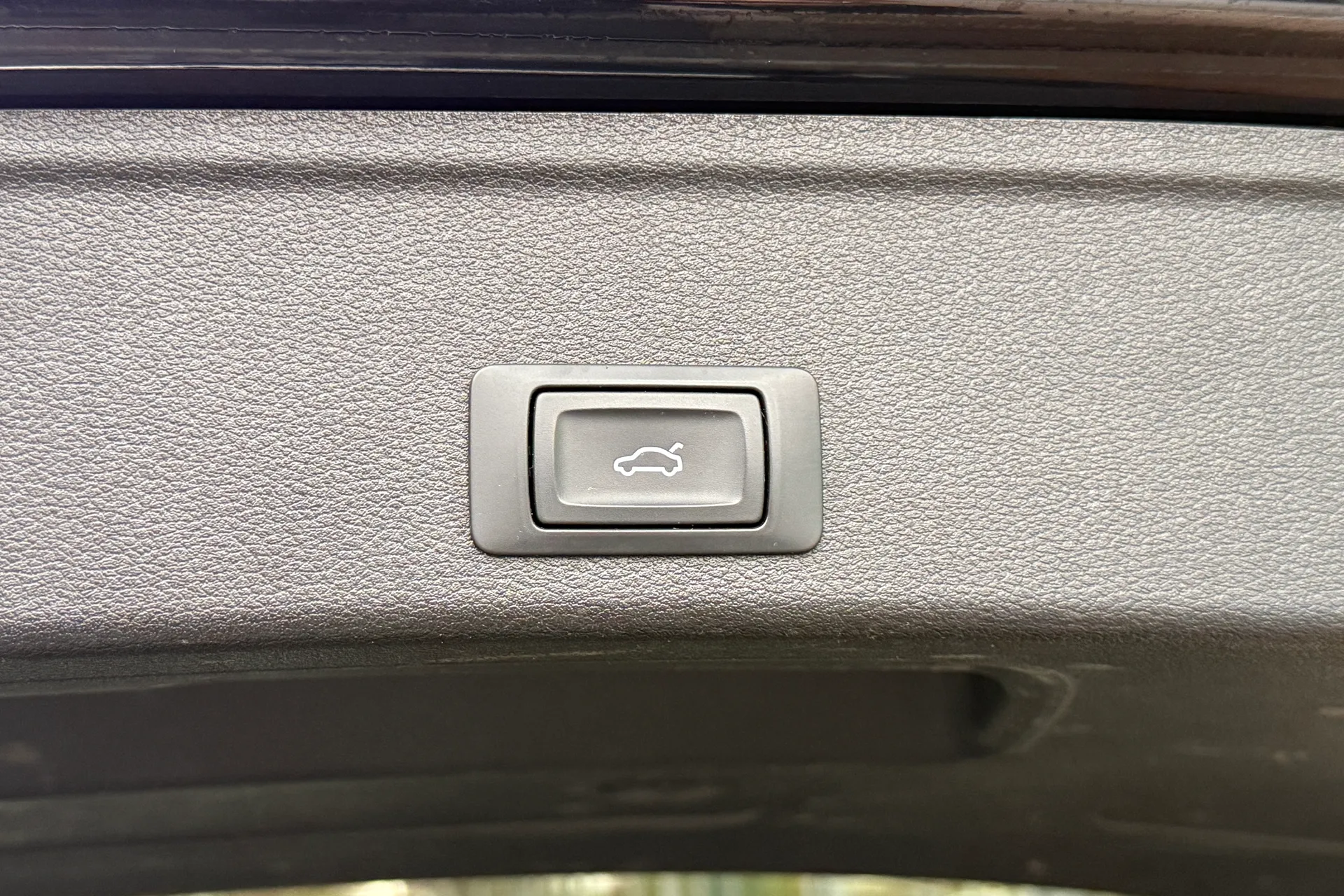 Audi A4 thumbnail image number 48