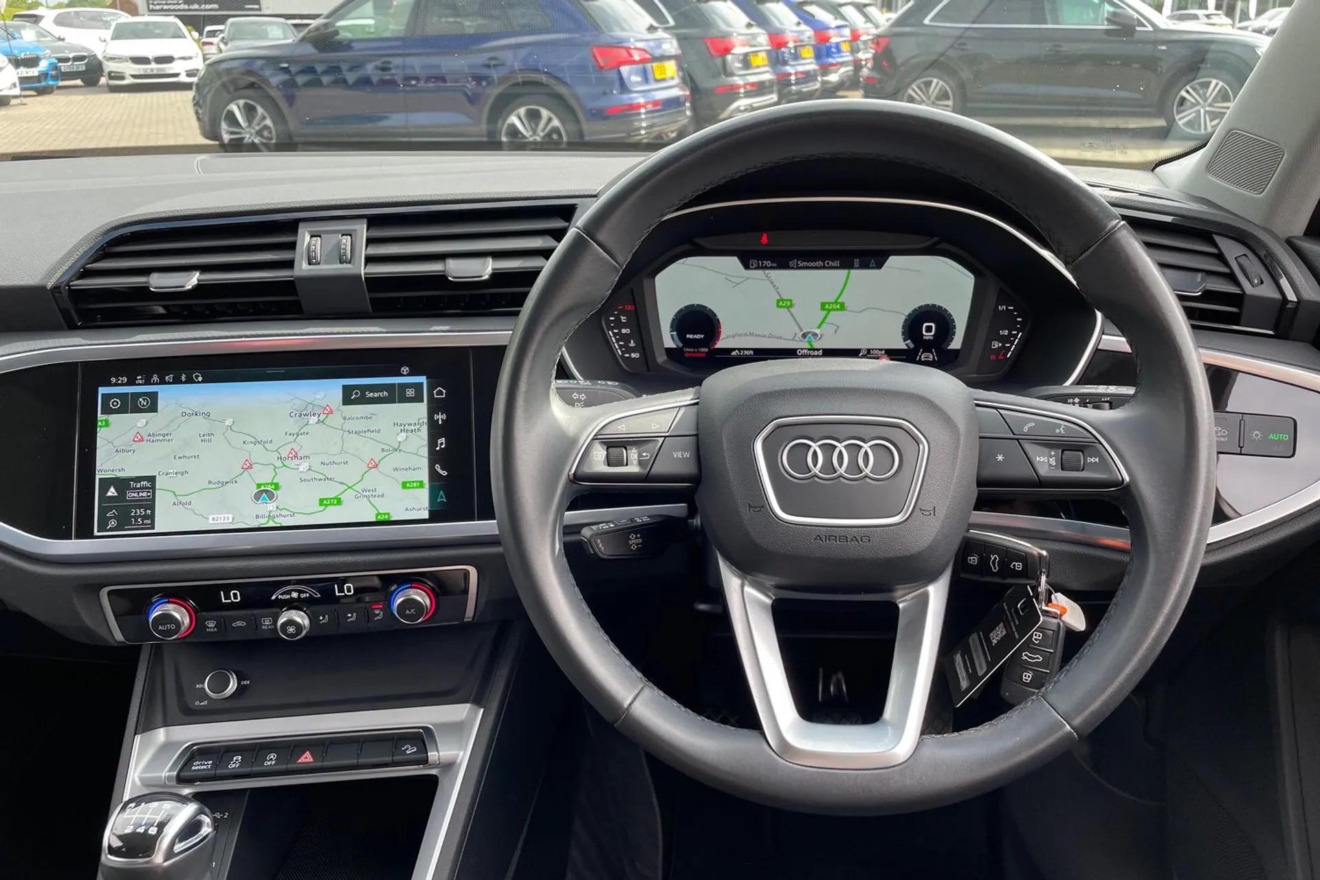 Audi Q3 thumbnail image number 32