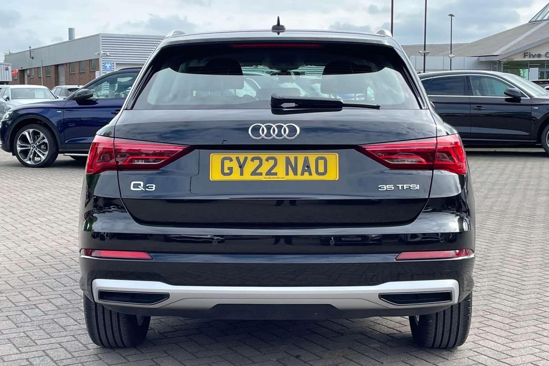 Audi Q3 thumbnail image number 5